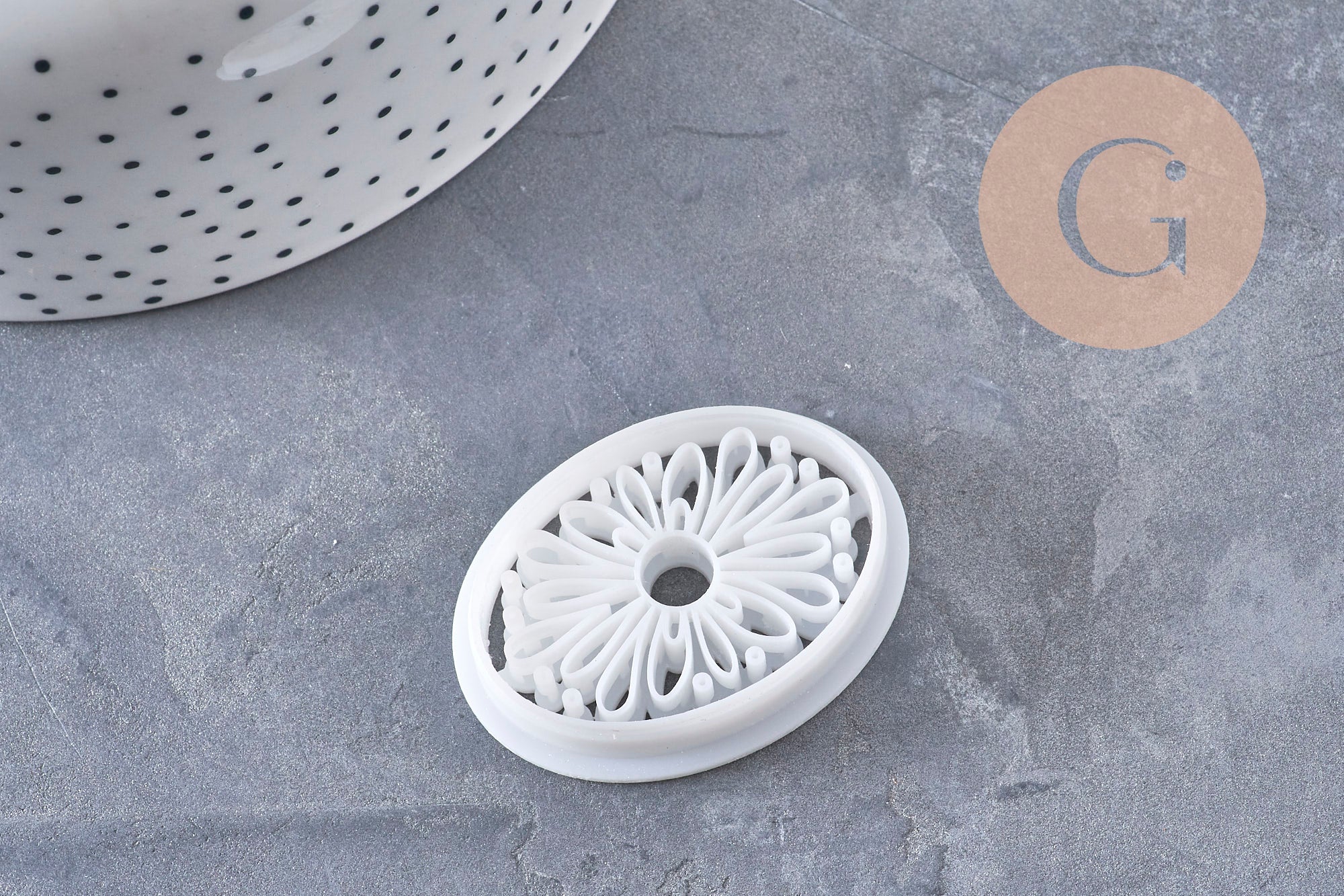 Emporte-Pièce Pâte polymère Ovale Fleur créole interchangeable 40mm, x1 (G10997)