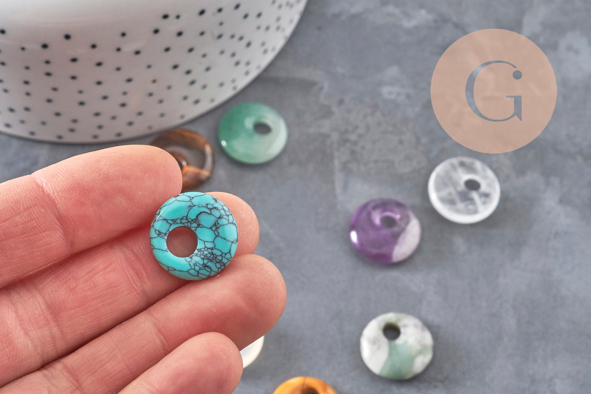 Pendentif rond avec trou pierre naturelle 18mm, x1 (G11067)