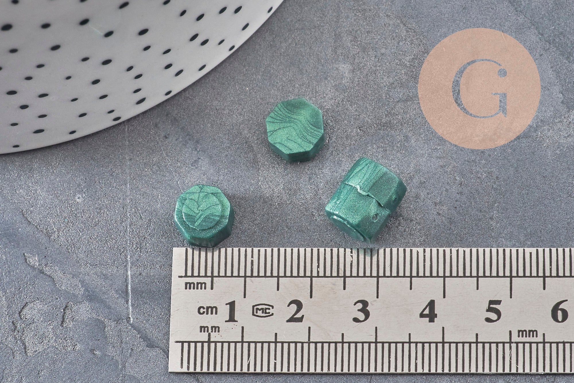 Granulés cire vert foncé à cacheter, fourniture création de sceaux personnalisés pour sceaux et invitations de mariage DIY, x100 (G4128)