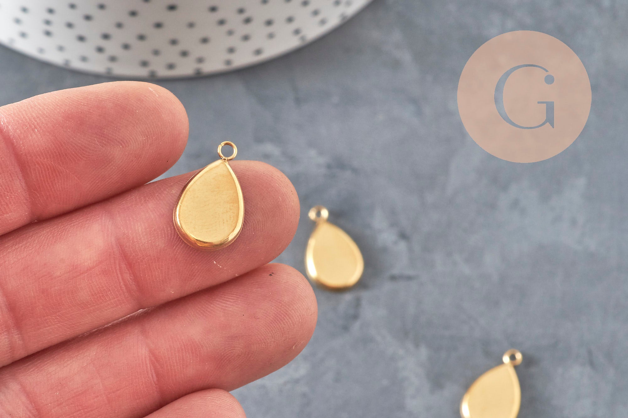 Teardrop pendant cabochon setting, IP gold plated 304 stainless steel 14x9mm, x1 (G11218)