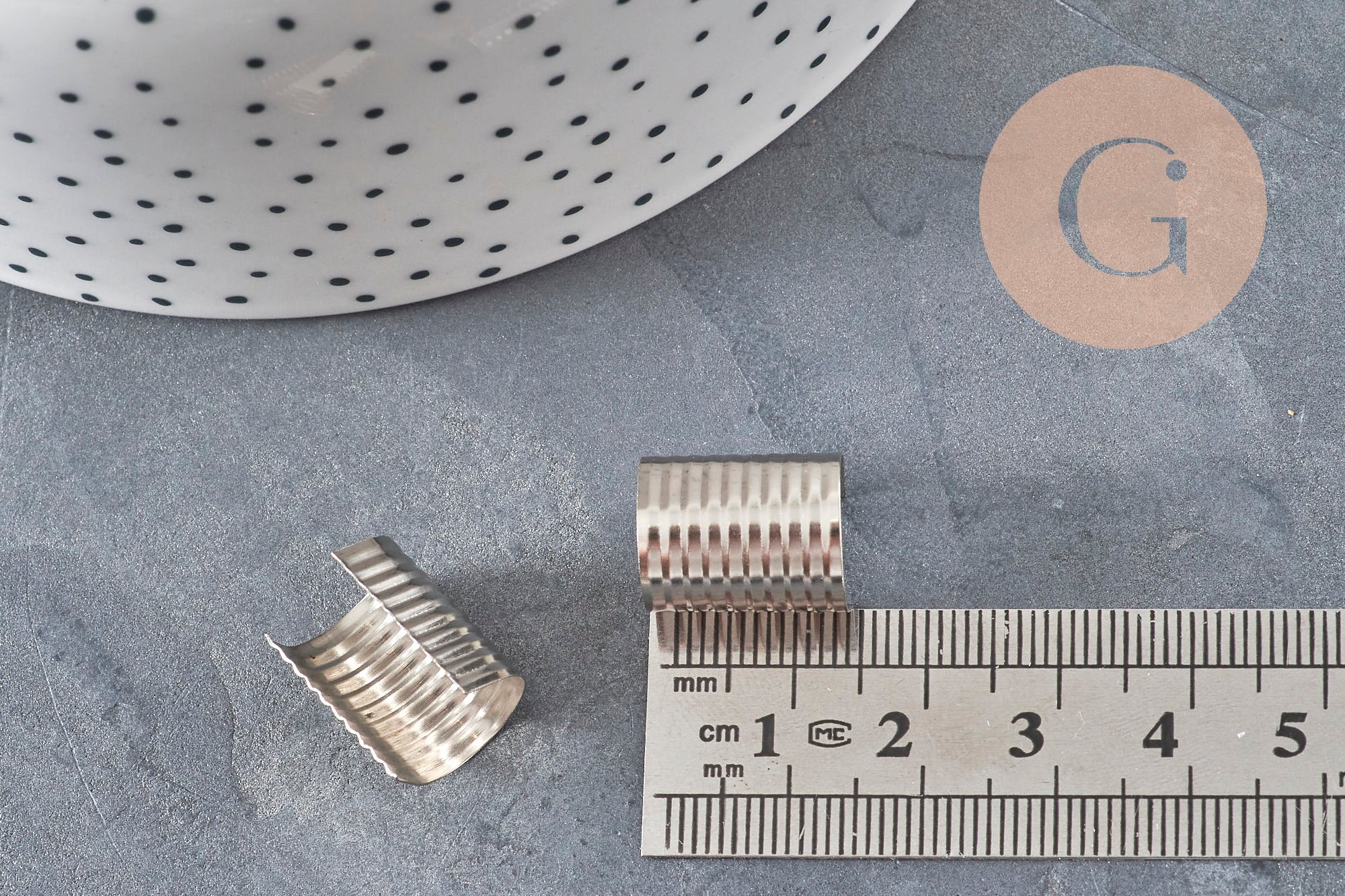 Round cord ends iron platinum to crimp 15mm, x10 (G11206)