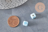 Light blue ceramic cube beads 8mm, x5 (G11240)