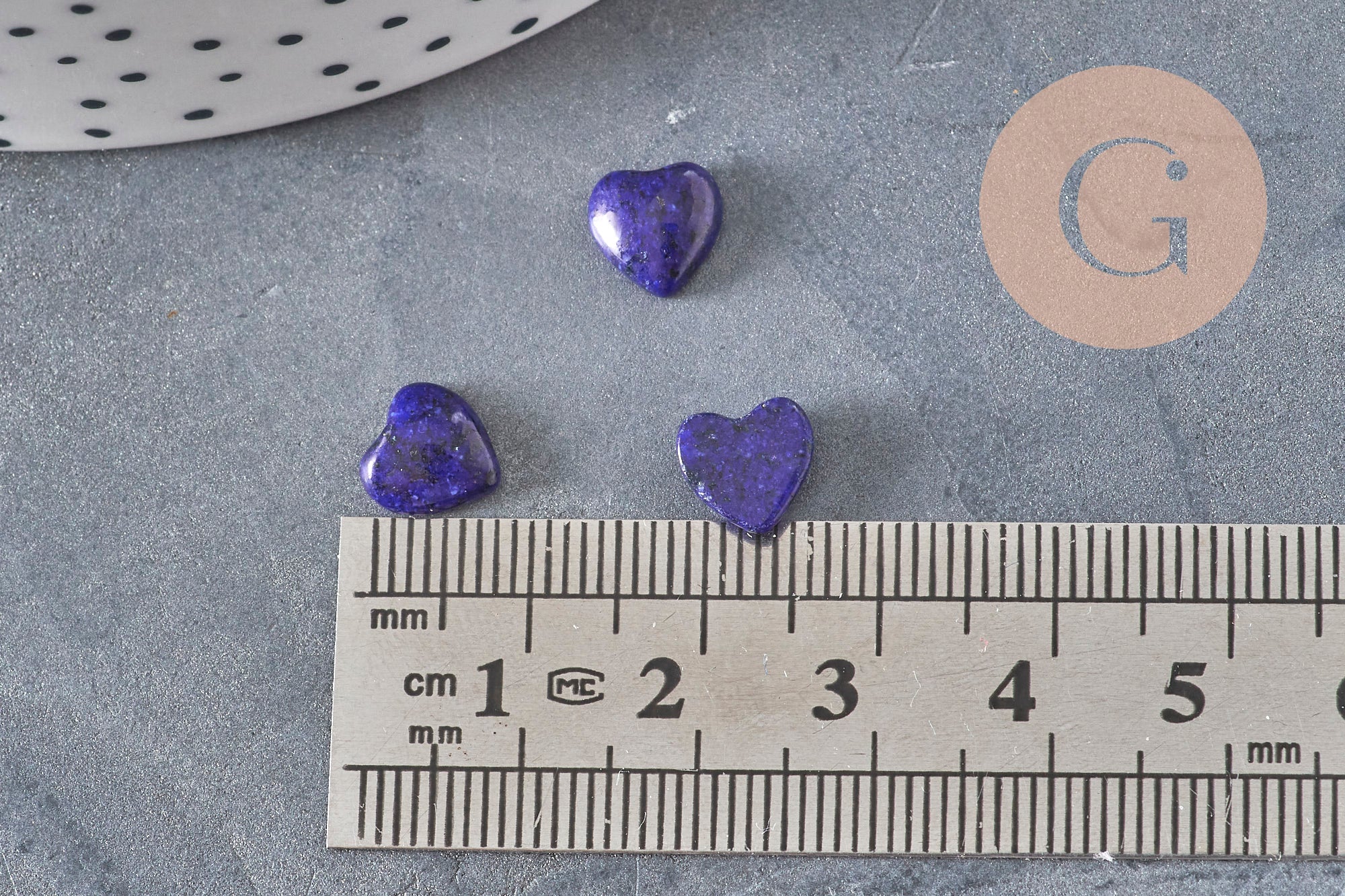 8x8mm natural lapis lazuli heart cabochon, x1 VALID