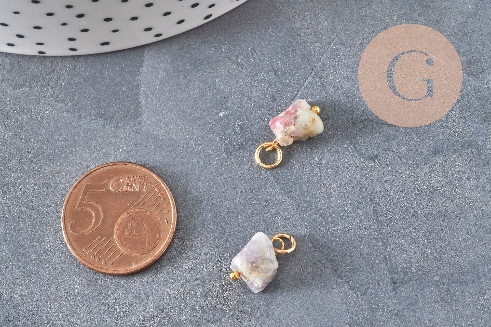 Natural tourmaline cube charm gold plated brass 11.5mm, x1 (G11253)