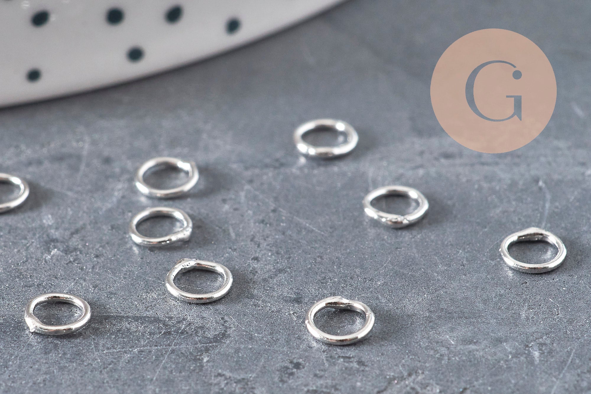 Closed round jump rings, platinum brass, 5mm-0.7mm, x10 (G11213)