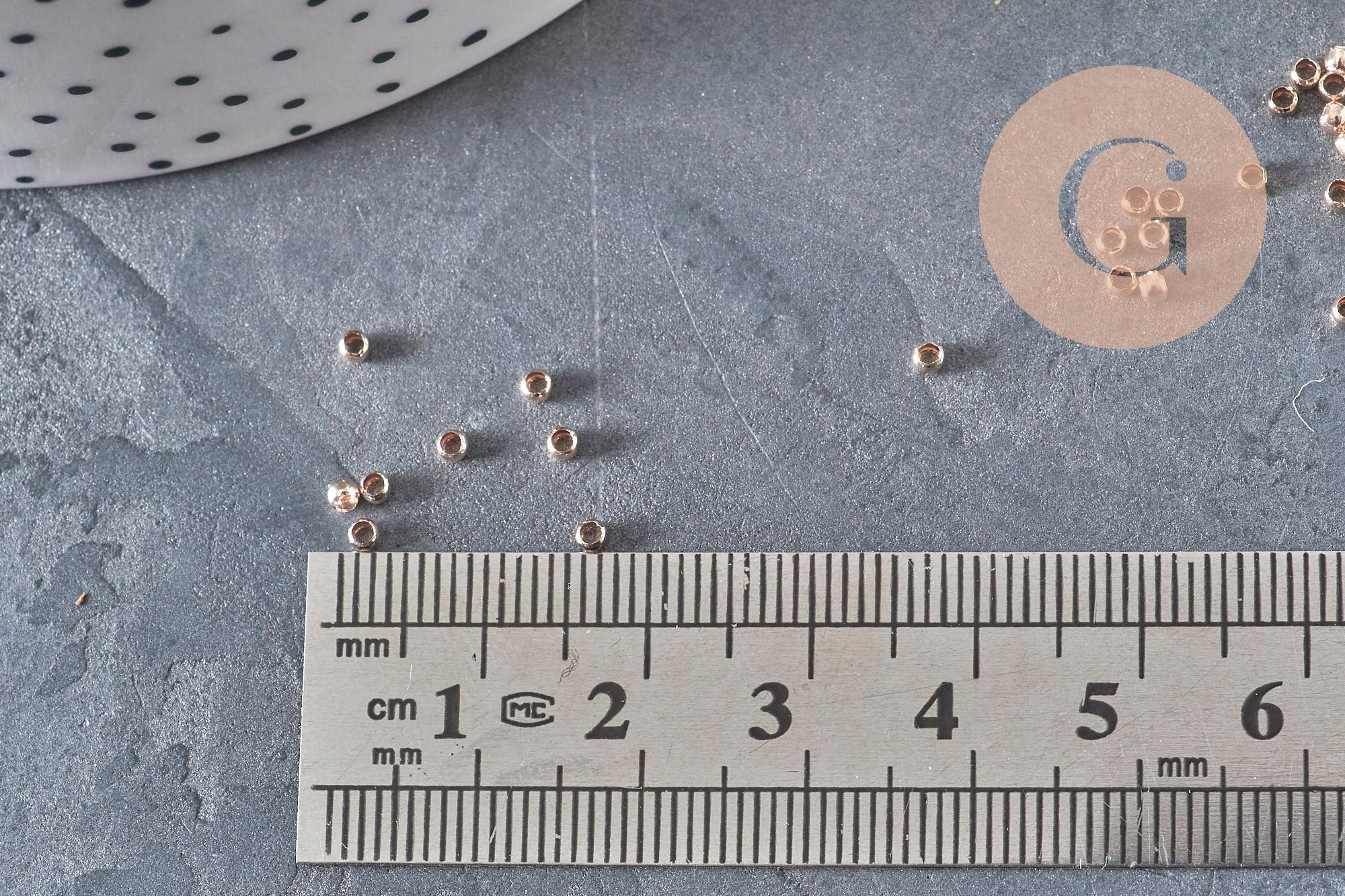 Abalorios engarce latón oro rosa 2x1.2mm, x1Gr VÁLIDO