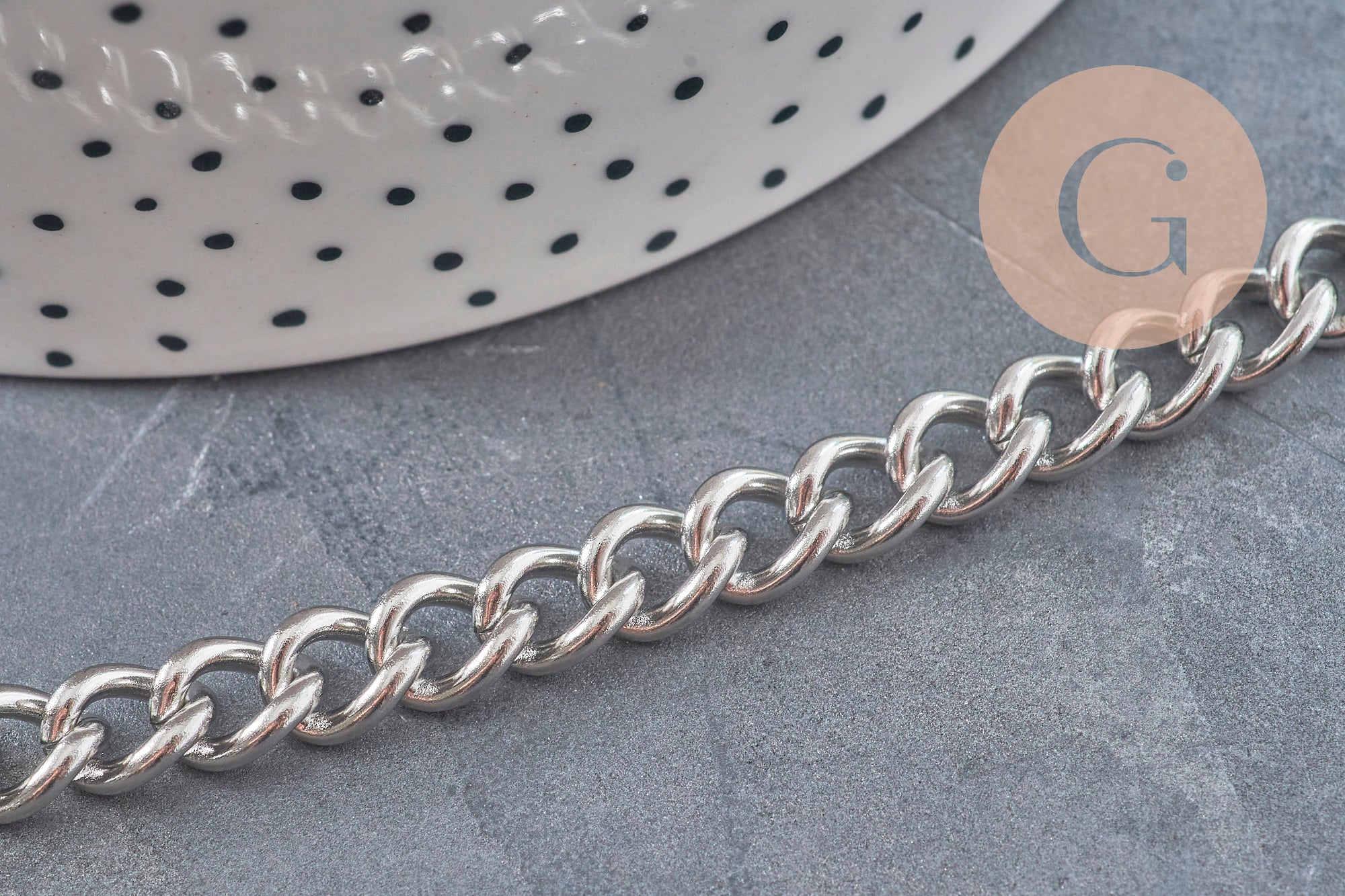 Cadena curva acero inoxidable 304 platinada 6.5mm, x1 metro VÁLIDO