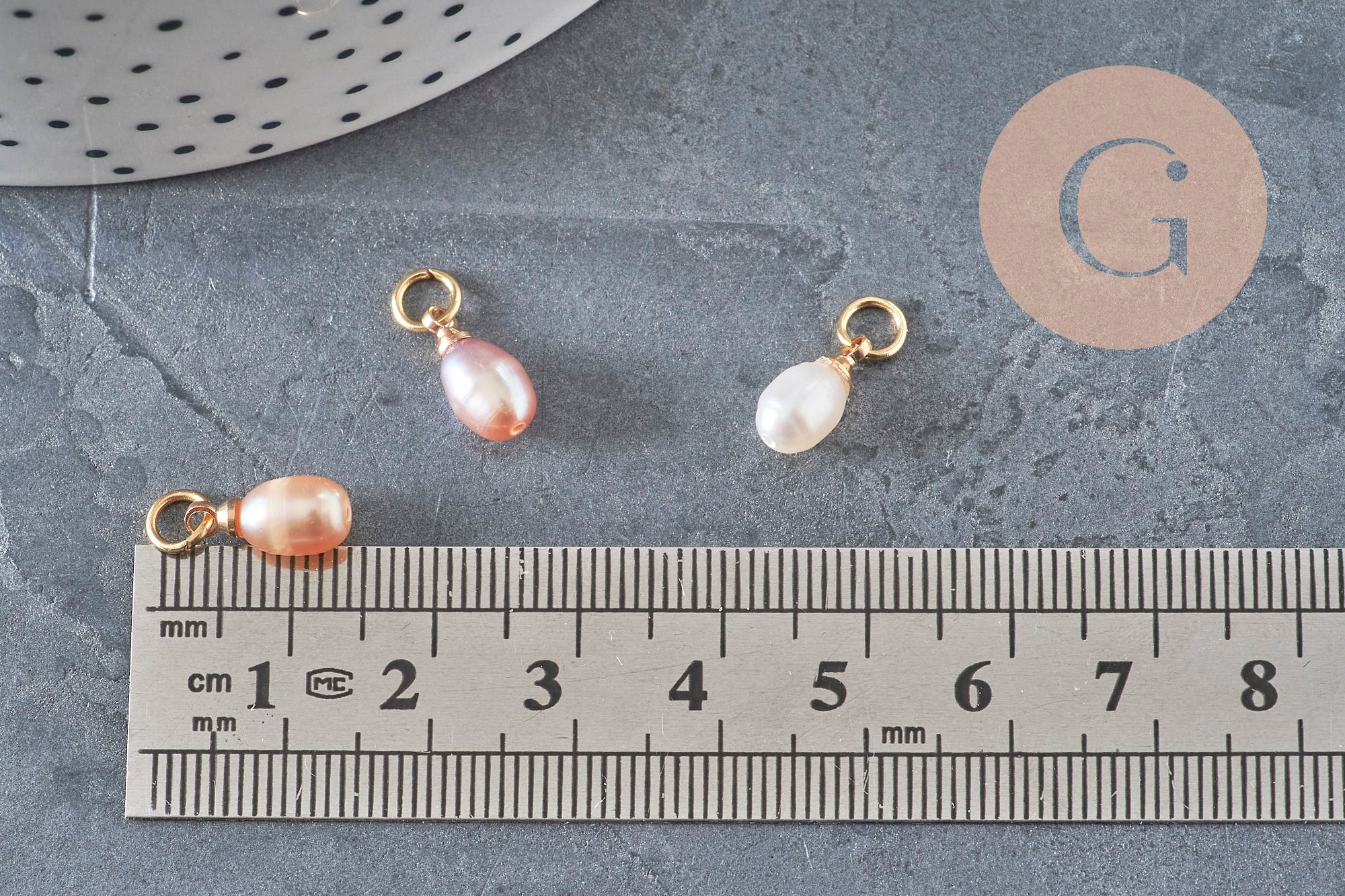 Pink peach natural freshwater pearl drop charm brass 11mm, x1 (G11275)