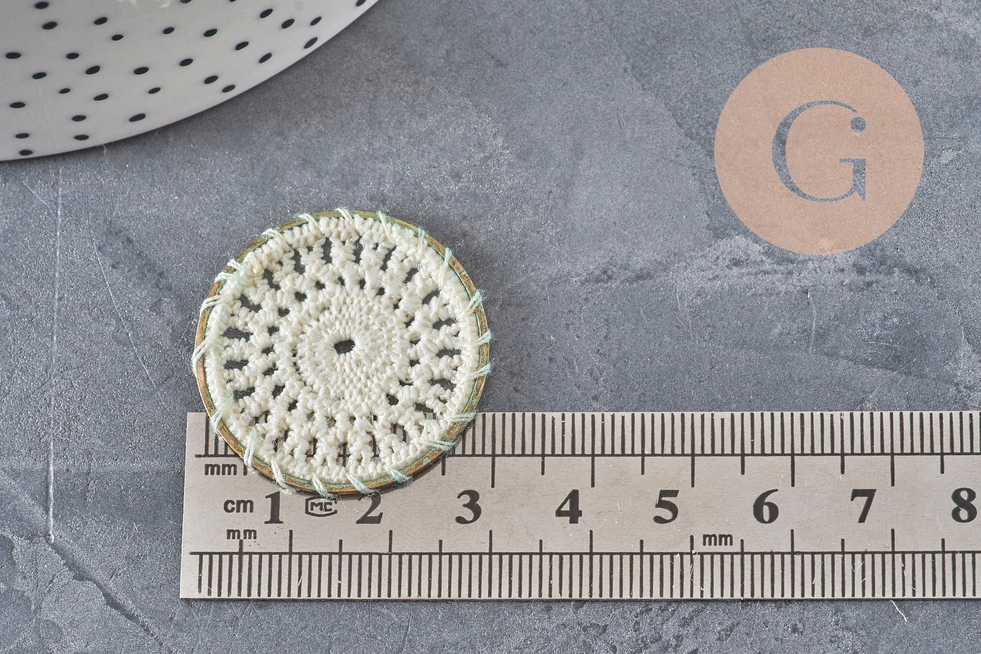 Crochet lace pendant, bohemian lace jewelry, gold-plated brass pendant, gold-plated lace flower, jewelry creation, x 5.30mm-G2301