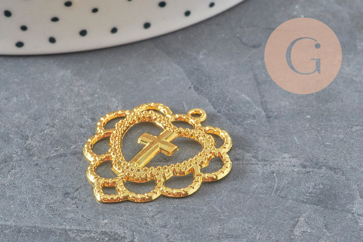 Pendentif coeur croix dentelé zamac doré 31mm, x1 (G11356)