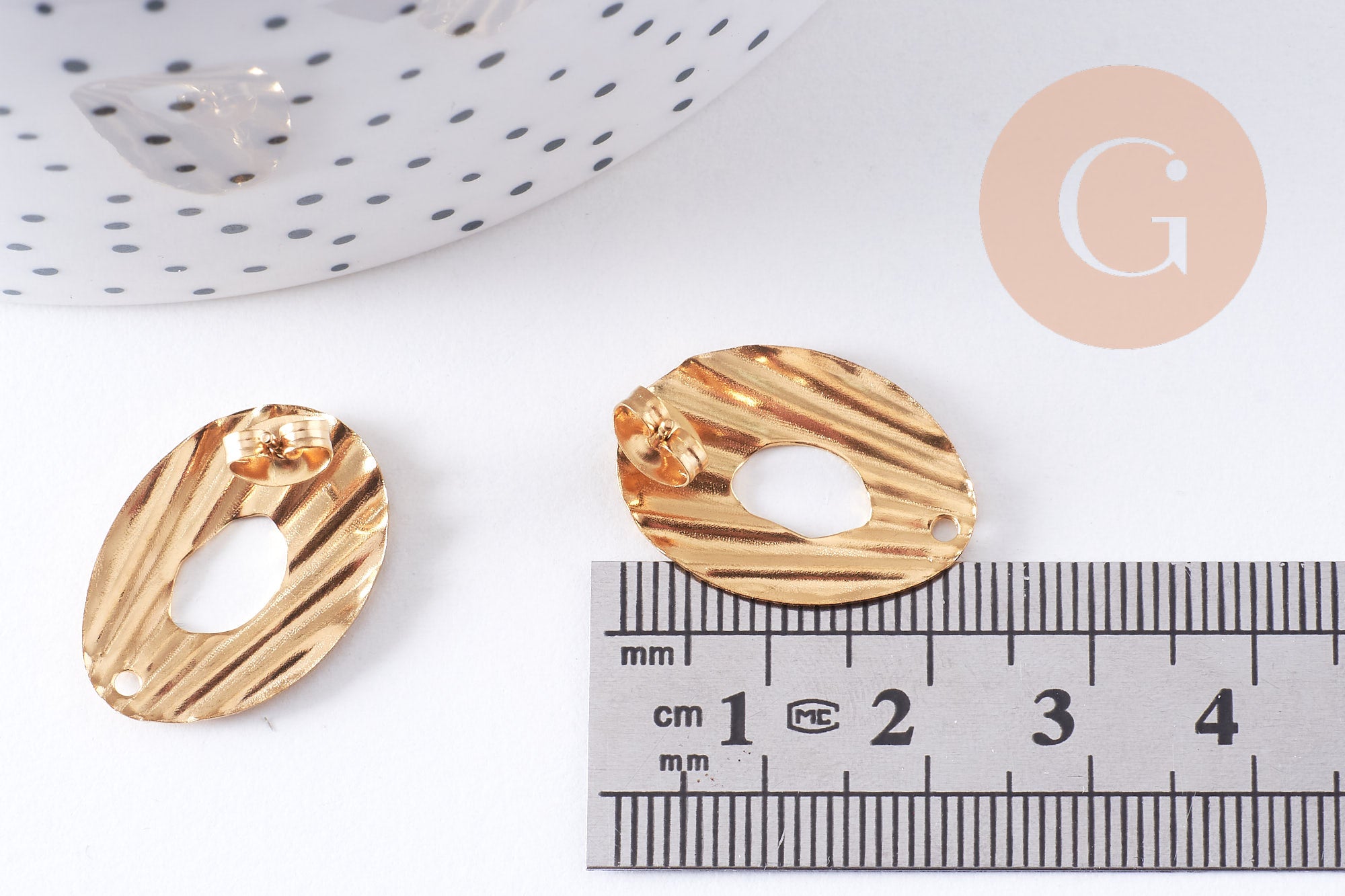 Boucles d'oreilles ovale strié acier inoxydable 304 doré 23mm, la paire (G10625)