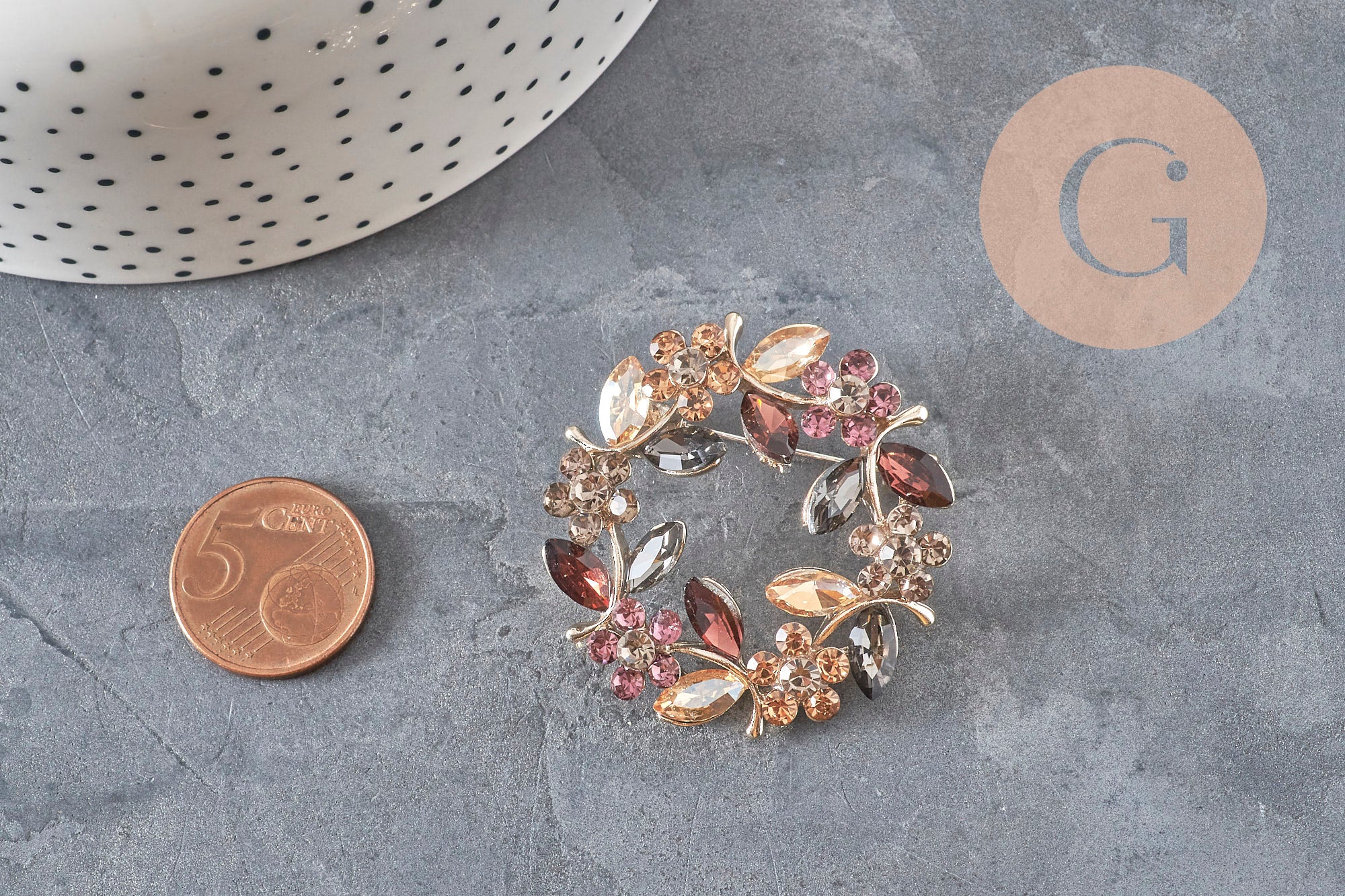 Gold-plated zamak multicolour zircon flower brooch, enamelled, 41mm, x1 (G11256)
