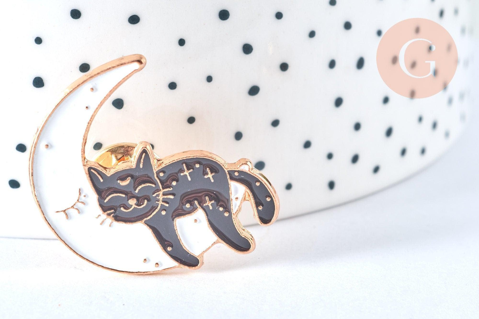 Broche pins chat noir et lune blanche doré émail 30mm,x1 (G6799)