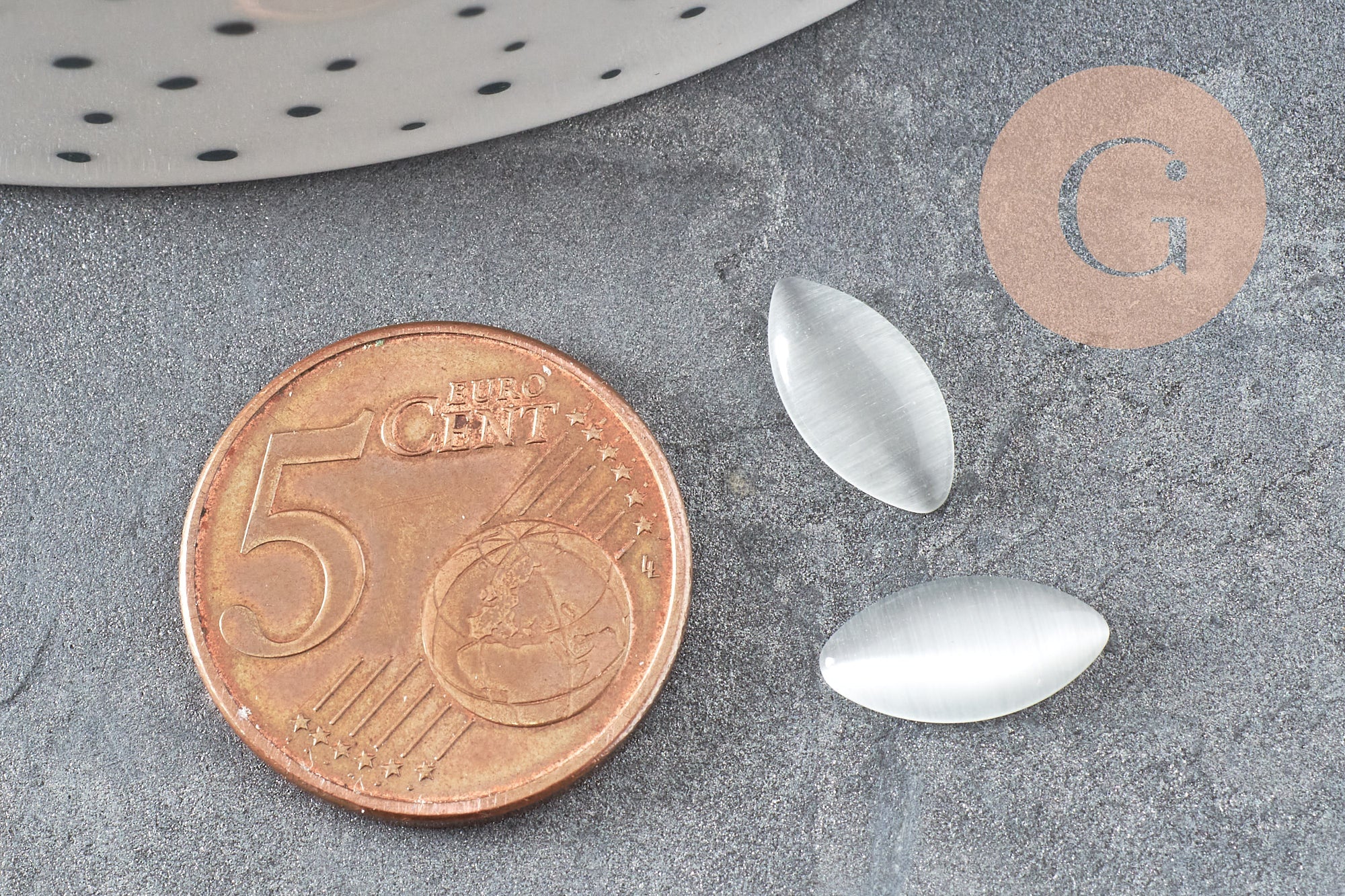 Cabochon marquise verre oeil de chat blanc 12x6mmmm, x20 (G2284)