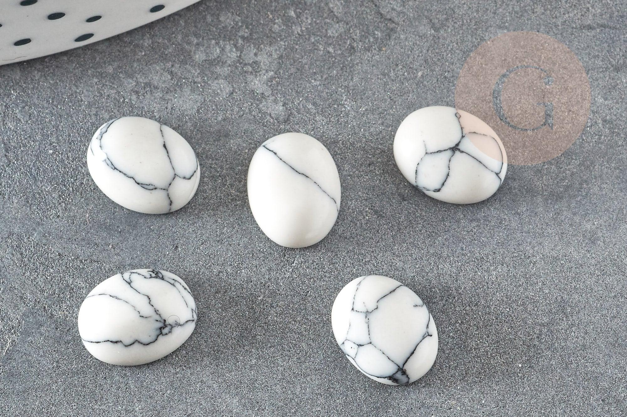 Cabochon ovale howlite blanche naturelle 8 x10mm, x1 (G2108)