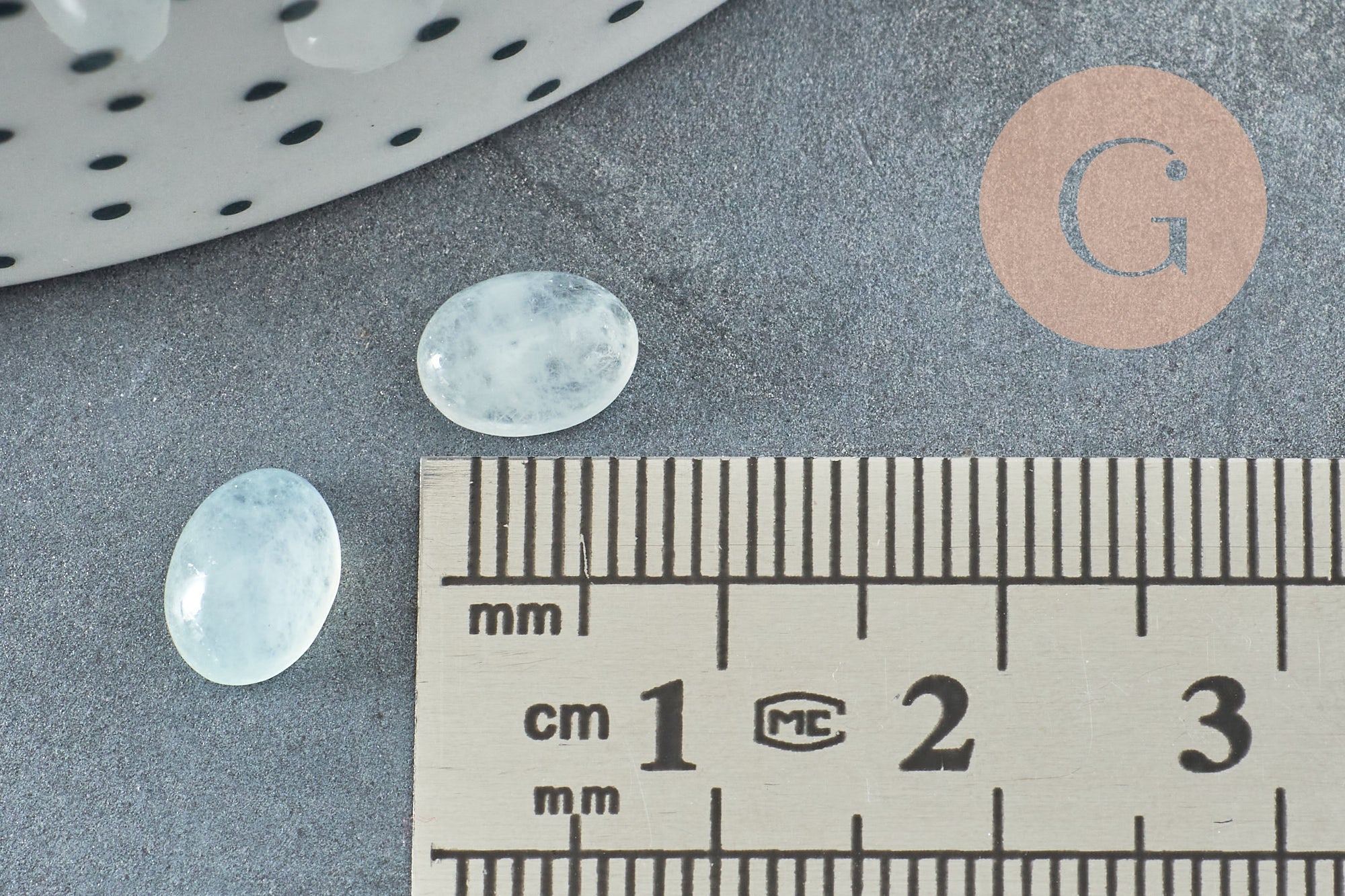 Cabochon ovale jade naturel blanc 8x6mm, x1 (G9047)