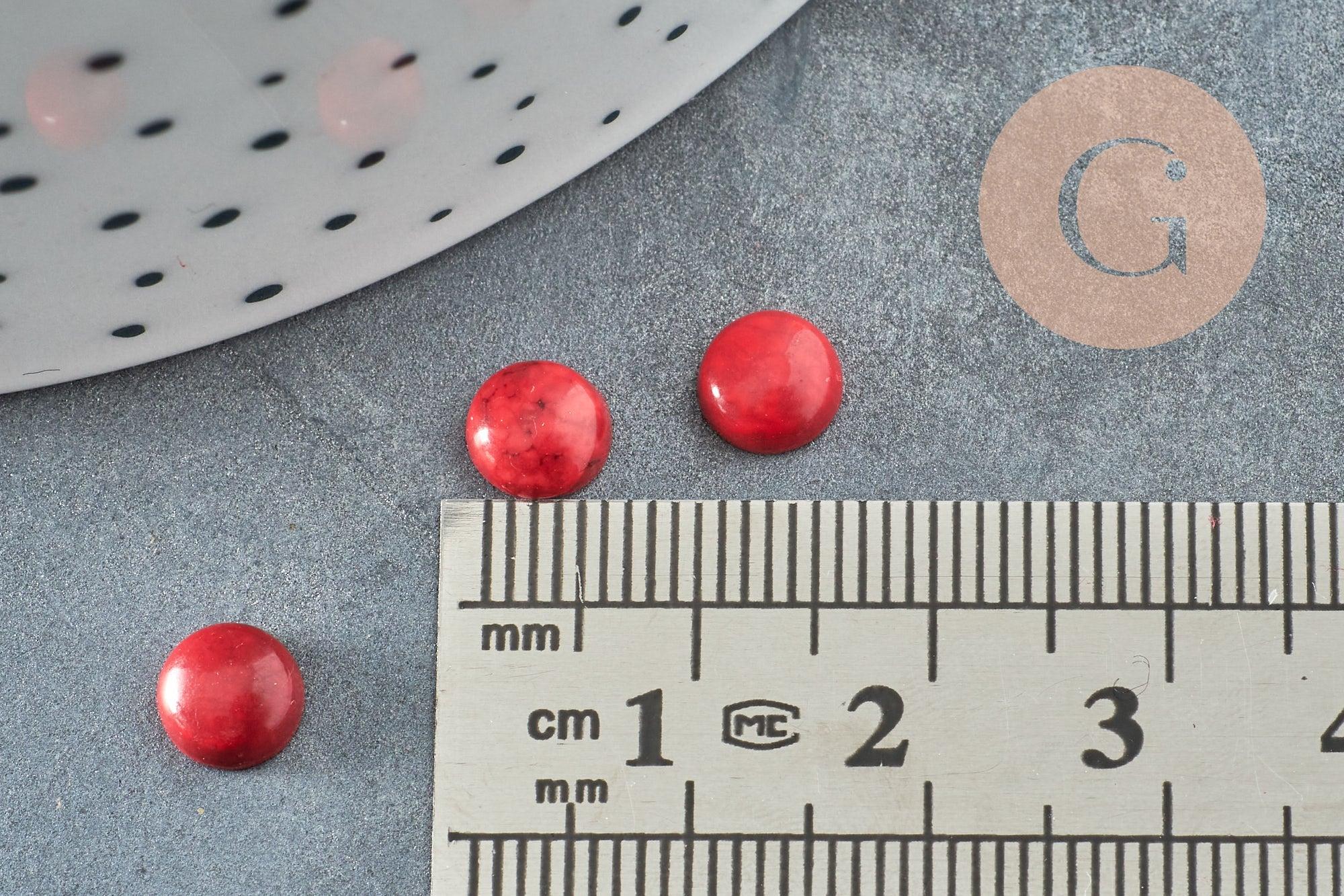 Cabochon rond howlite naturelle rouge 6mm, x1 (G3090)