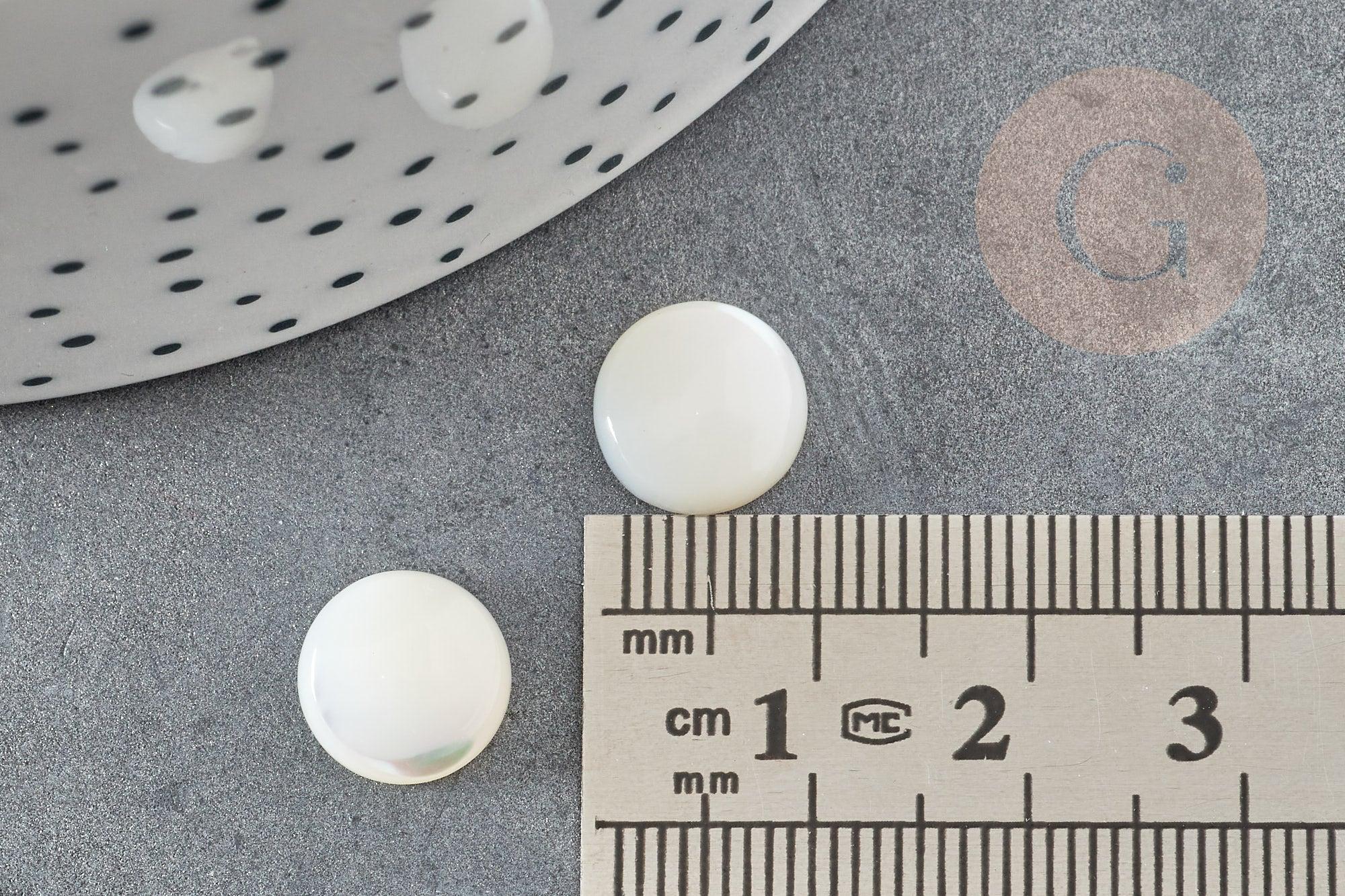 Cabochon rond nacre blanche naturelle 10mm, x1 (G2751)