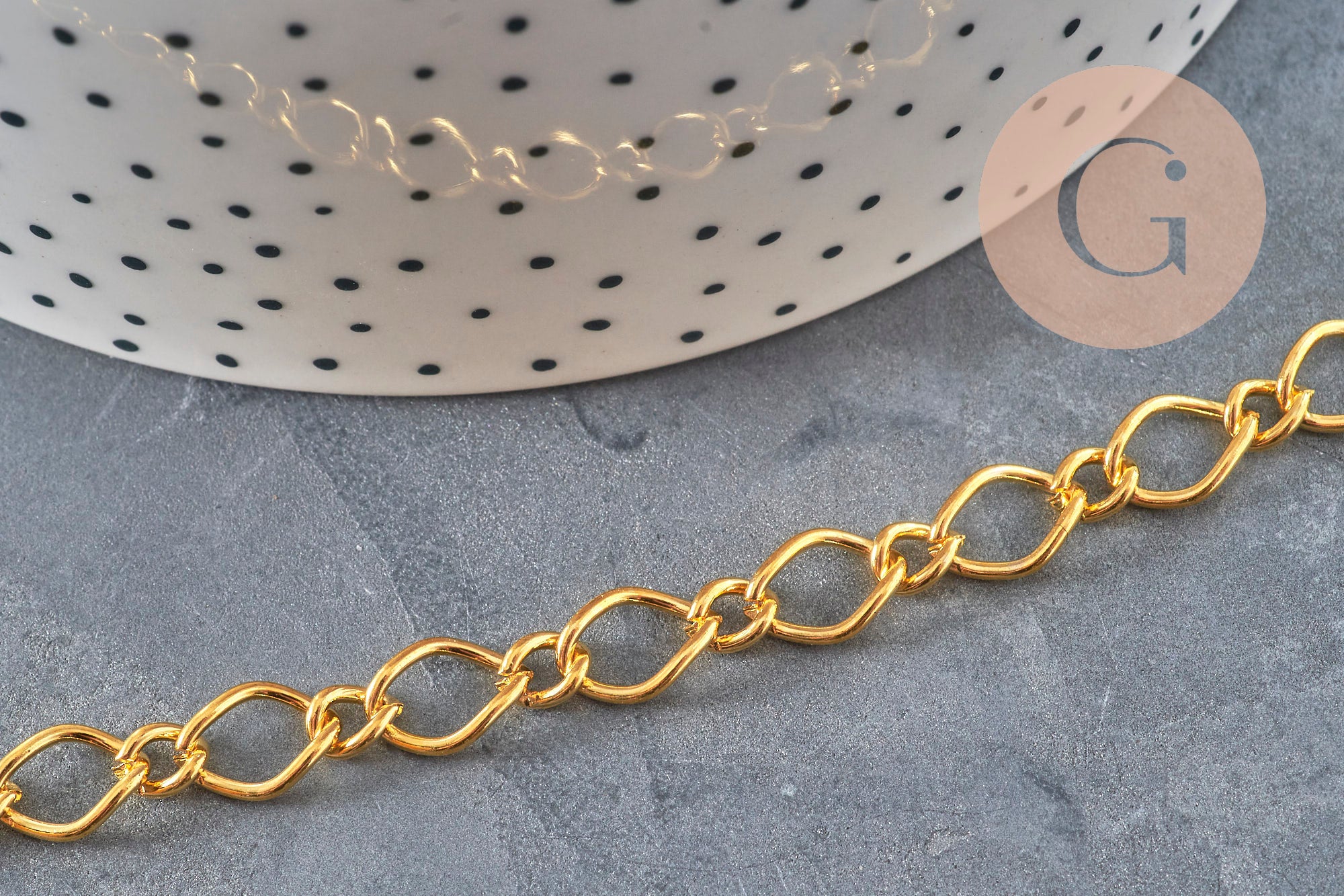 Fancy gold-plated iron chain 7x10mm, x1 meter (G11236)