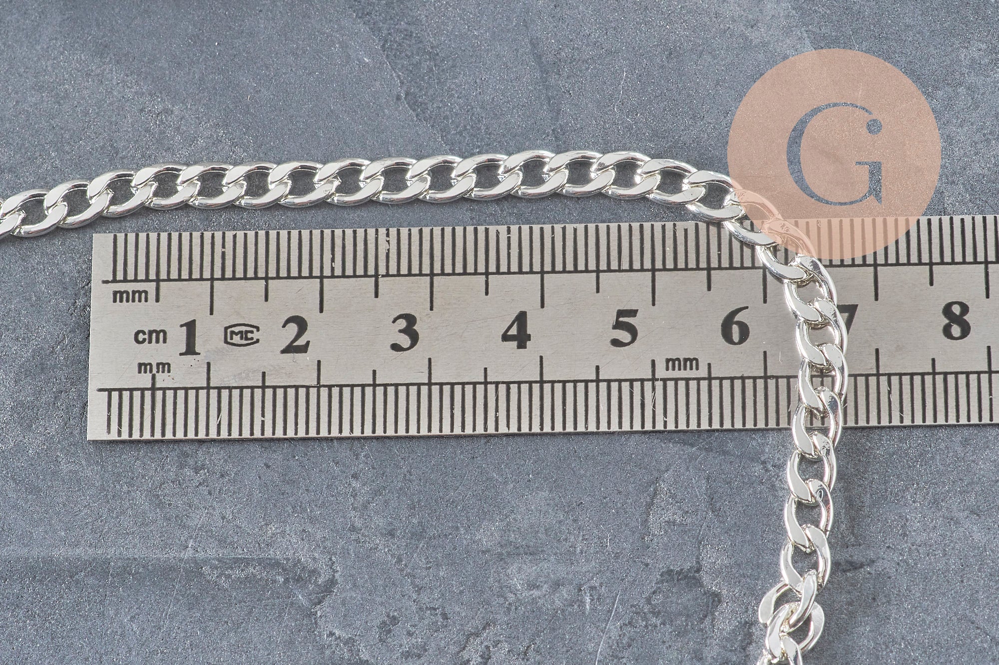 Cadena de eslabones curvos planos de acero inoxidable 304 plateado 7x4.5mm, x1 metro (G11199)