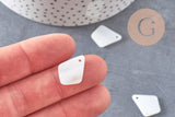 Charm losange nacre blanche naturelle 20mm, x 10 (G1062)