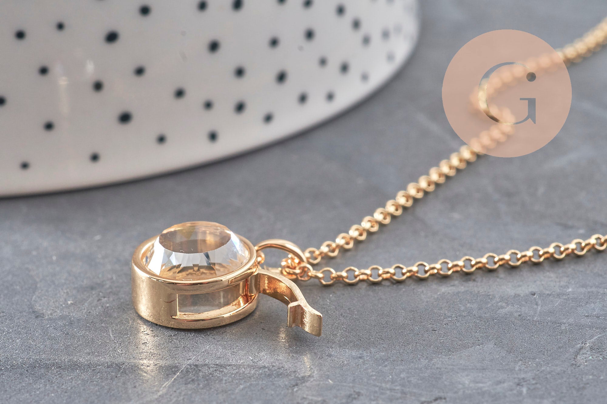 18K Gold Plated Brass Round Locket Photo Frame Necklace, x1 (G11087)