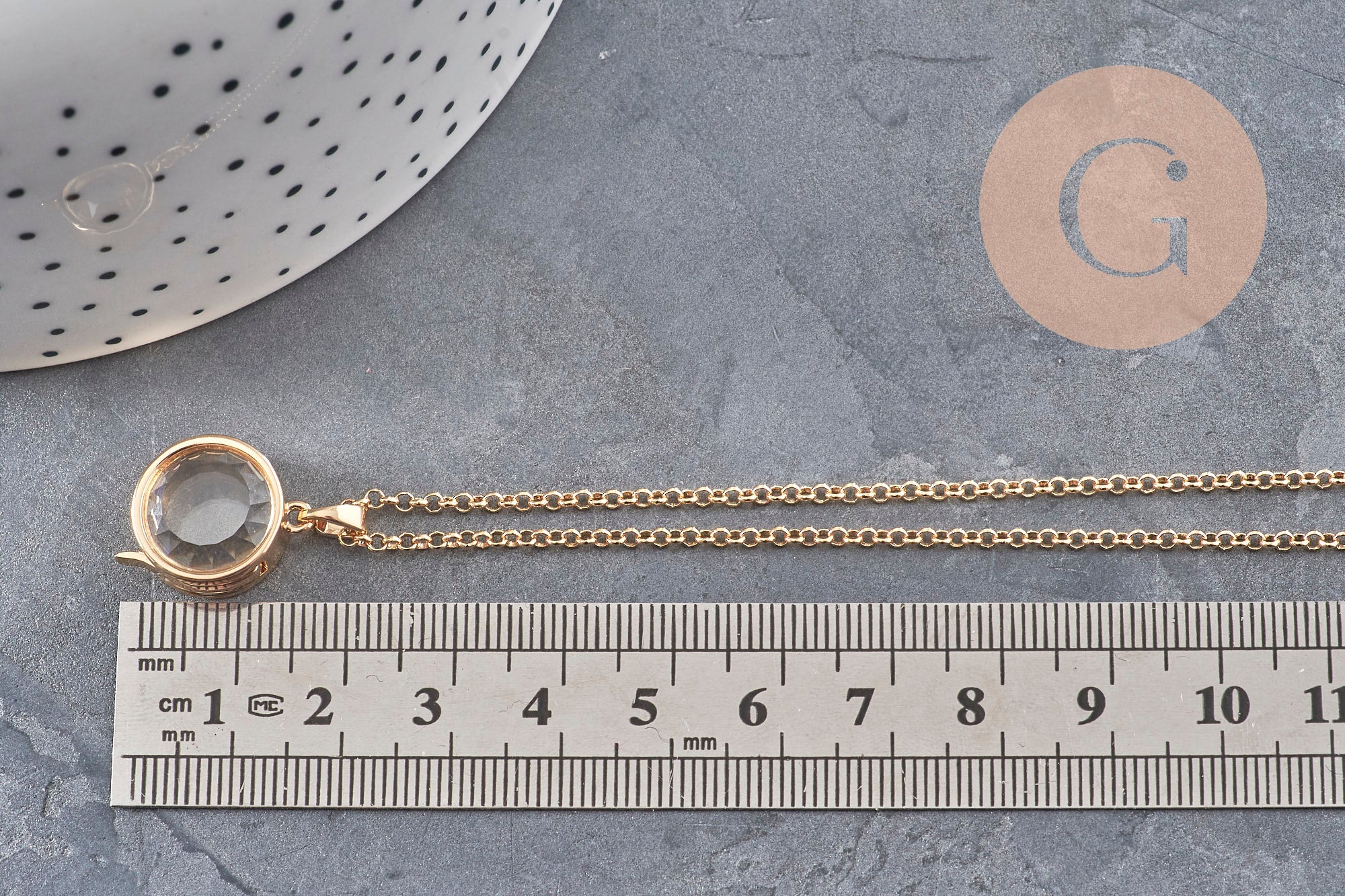 18K Gold Plated Brass Round Locket Photo Frame Necklace, x1 (G11087)