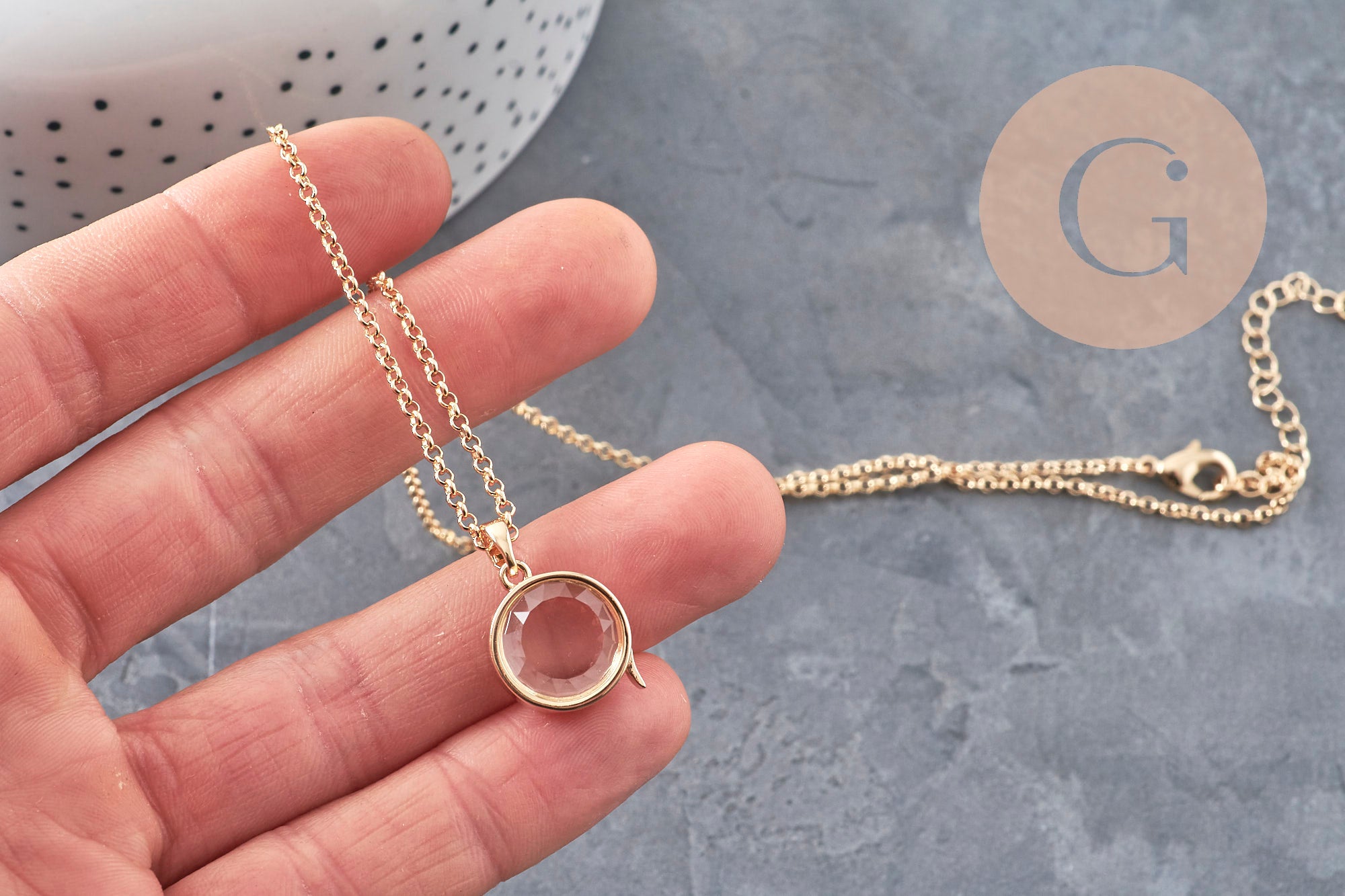 18K Gold Plated Brass Round Locket Photo Frame Necklace, x1 (G11087)