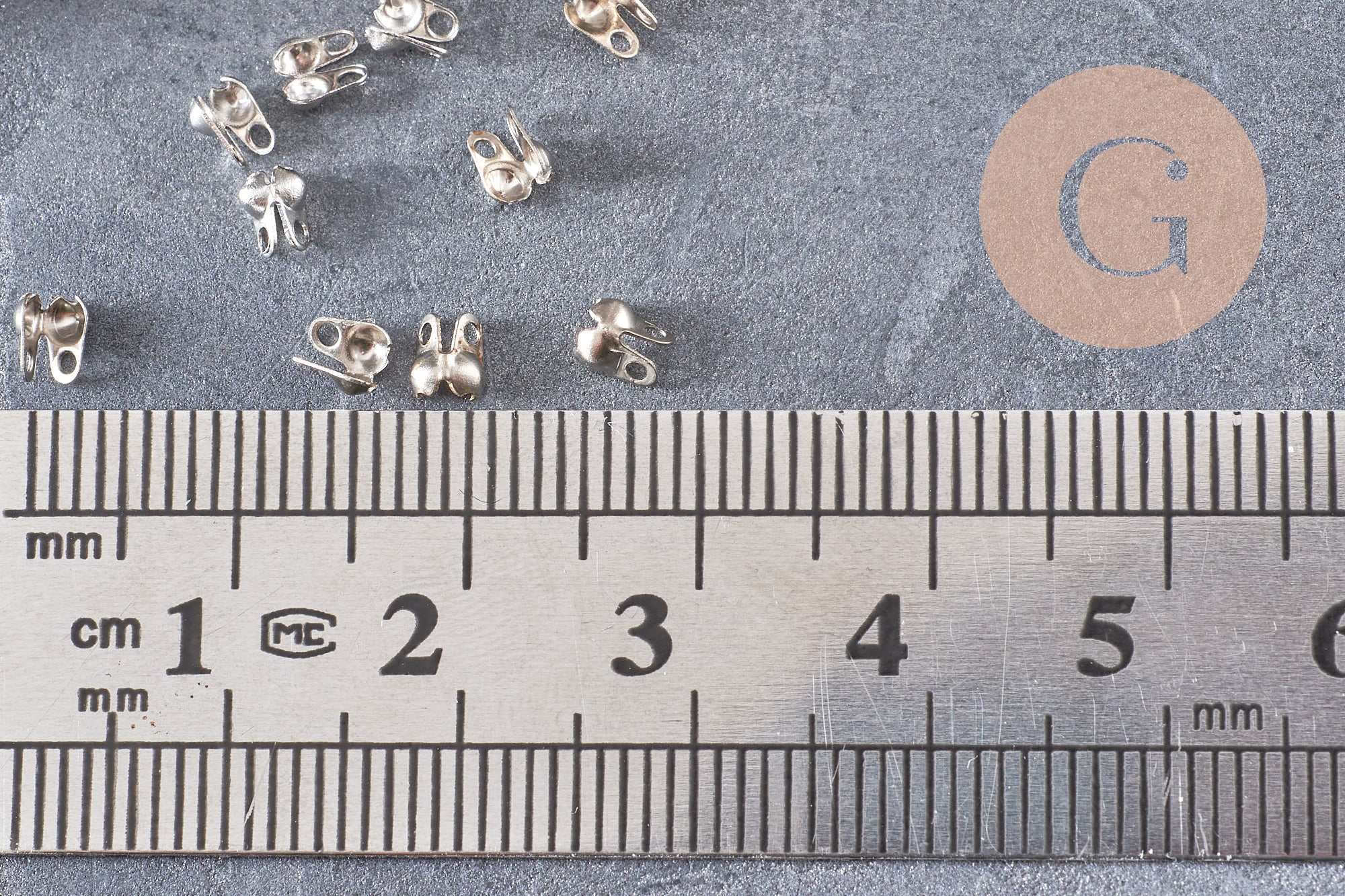 Connecteurs platine avec trou 3mm, apprêt chaine boule 1.5mm, x 1 gr (G3999)