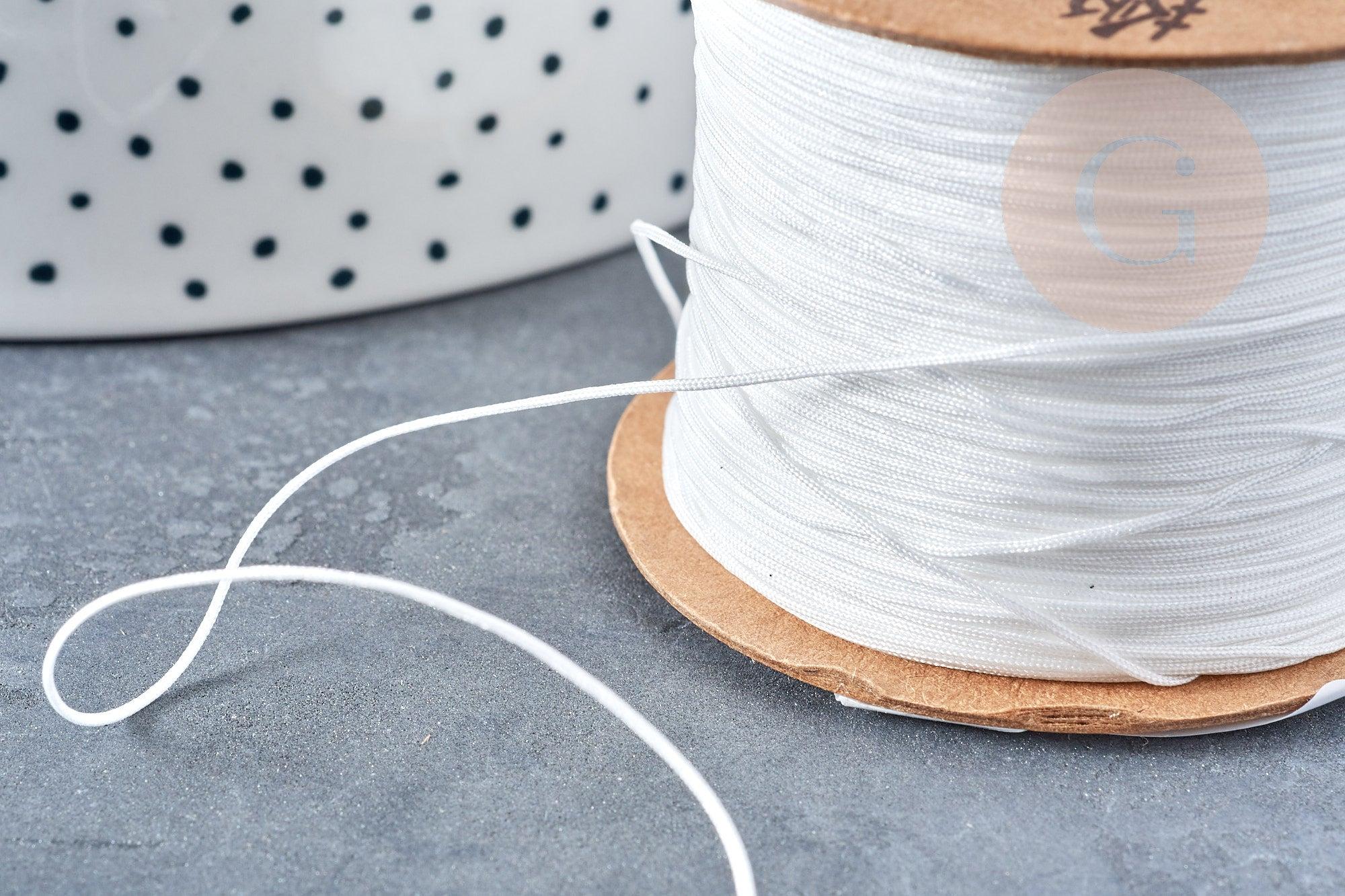Cordon blanc tressé polyester 0.6mm, x1 mètre (G8450)