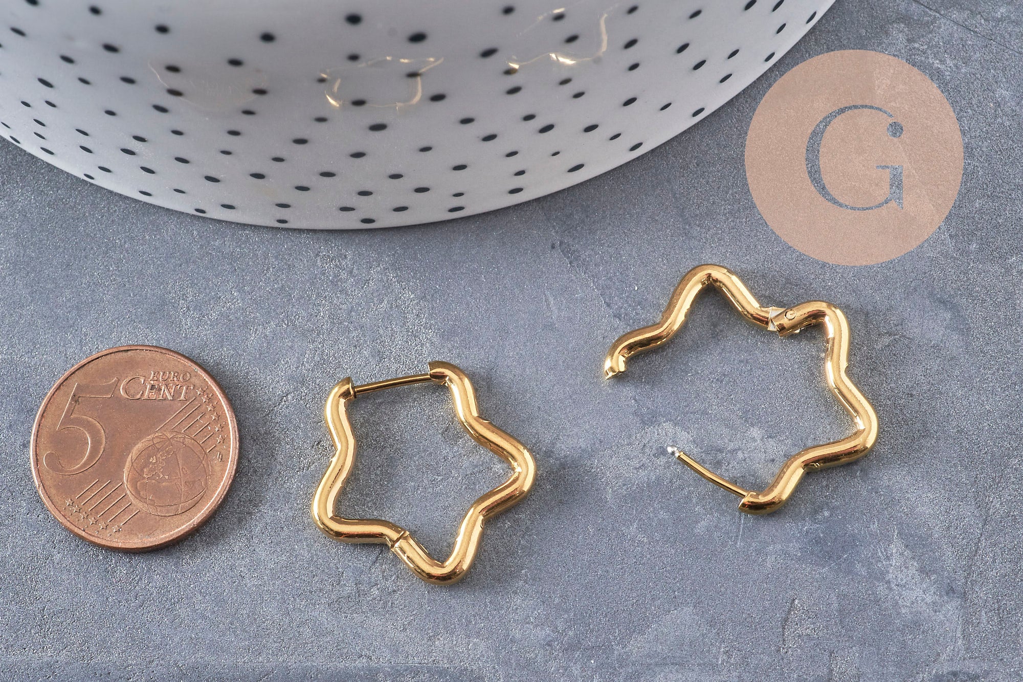 Créoles étoile acier 201 inoxydable doré 18K IP 23mm, la paire (G10966)