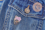 EP-Broche coeur noir violet mystique doré émail noir 29.5mm, x1 (G6377)