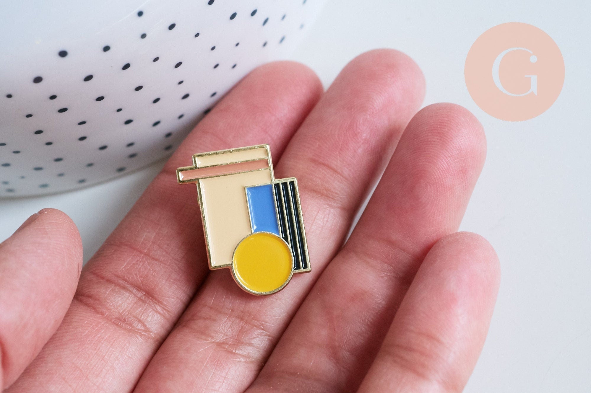 EP-Broche pins géométrique émail bleu jaune doré émail 24.5mm, x1 G6717