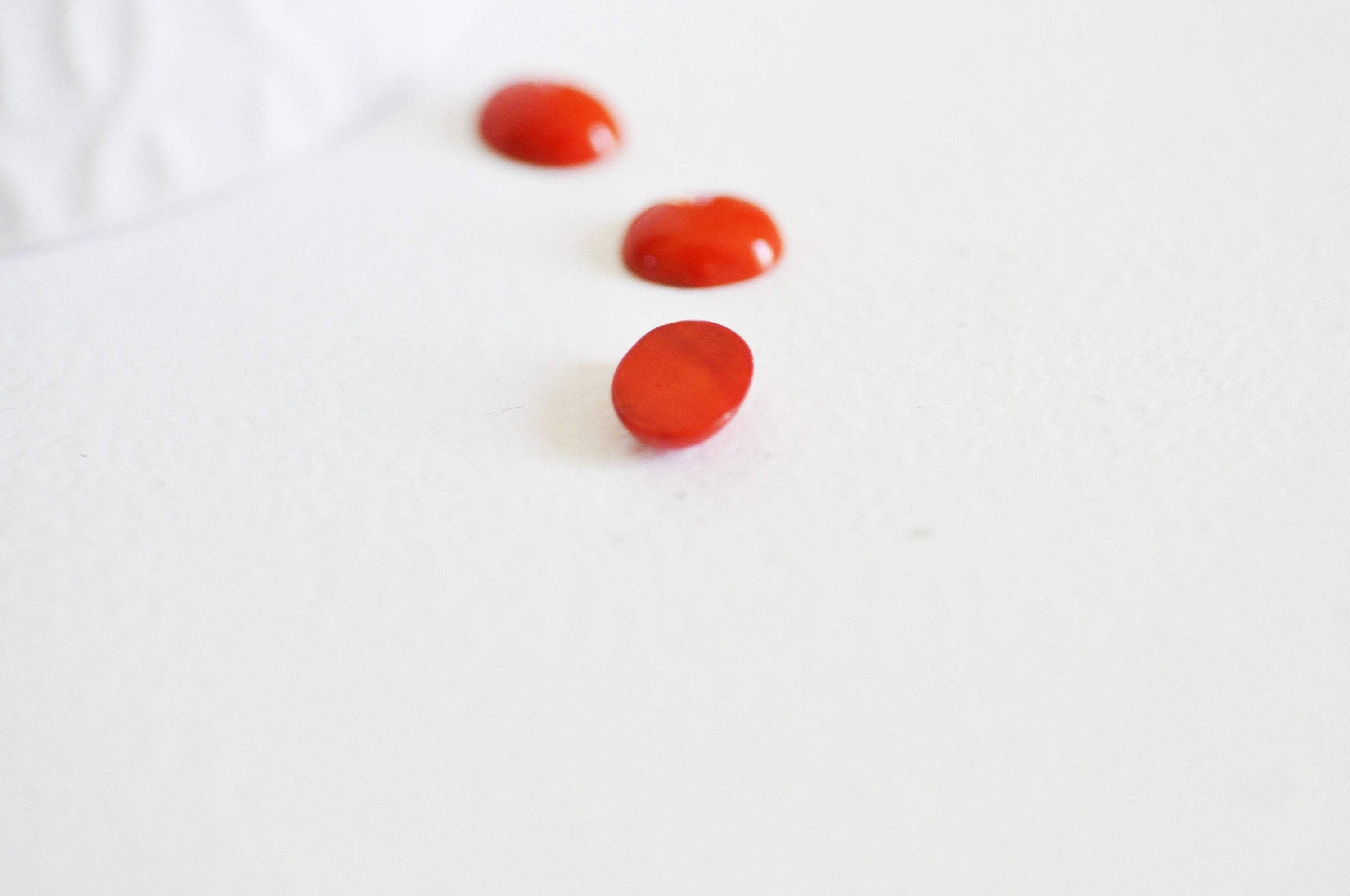 EP Cabochon ovale corail naturel rouge 10x8mm, x1 (G0983)