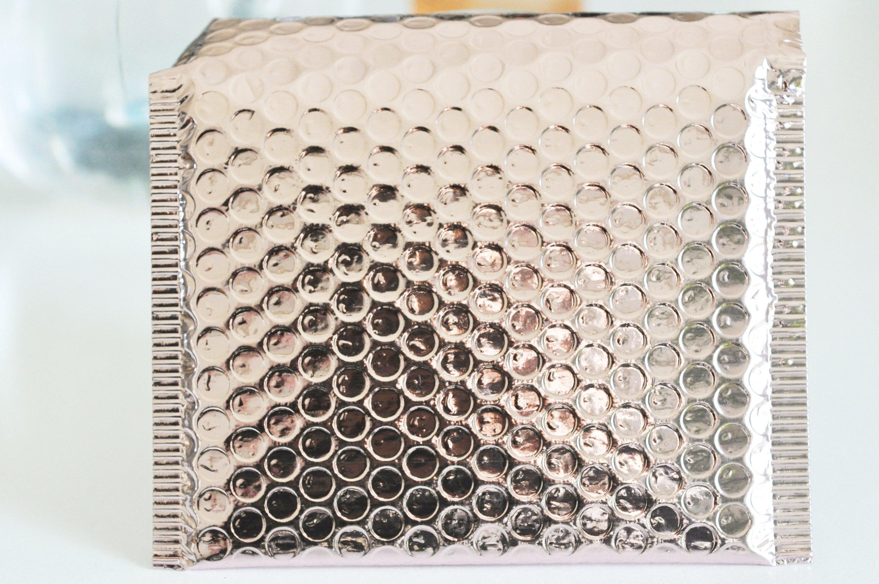 EP-Enveloppes à bulles en plastique rose clair brillant 150x130mm, x9 (G4796)