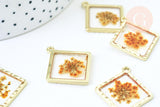 EP Pendentif losange résine fleur séchée 30mm, pendentif paquerette blanche et or, création de bijoux originaux, x1 G5595