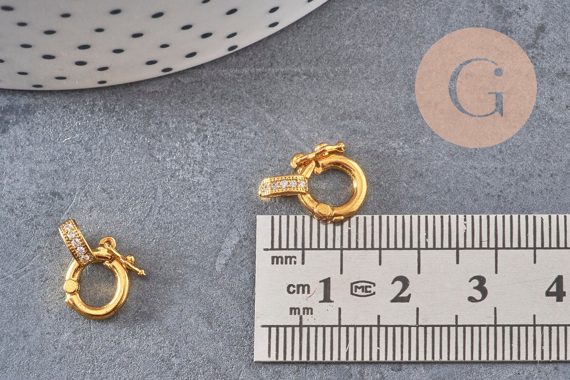 Fermoir à clipser anneau laiton doré 18k zircons 14mm, x1 (G5607)
