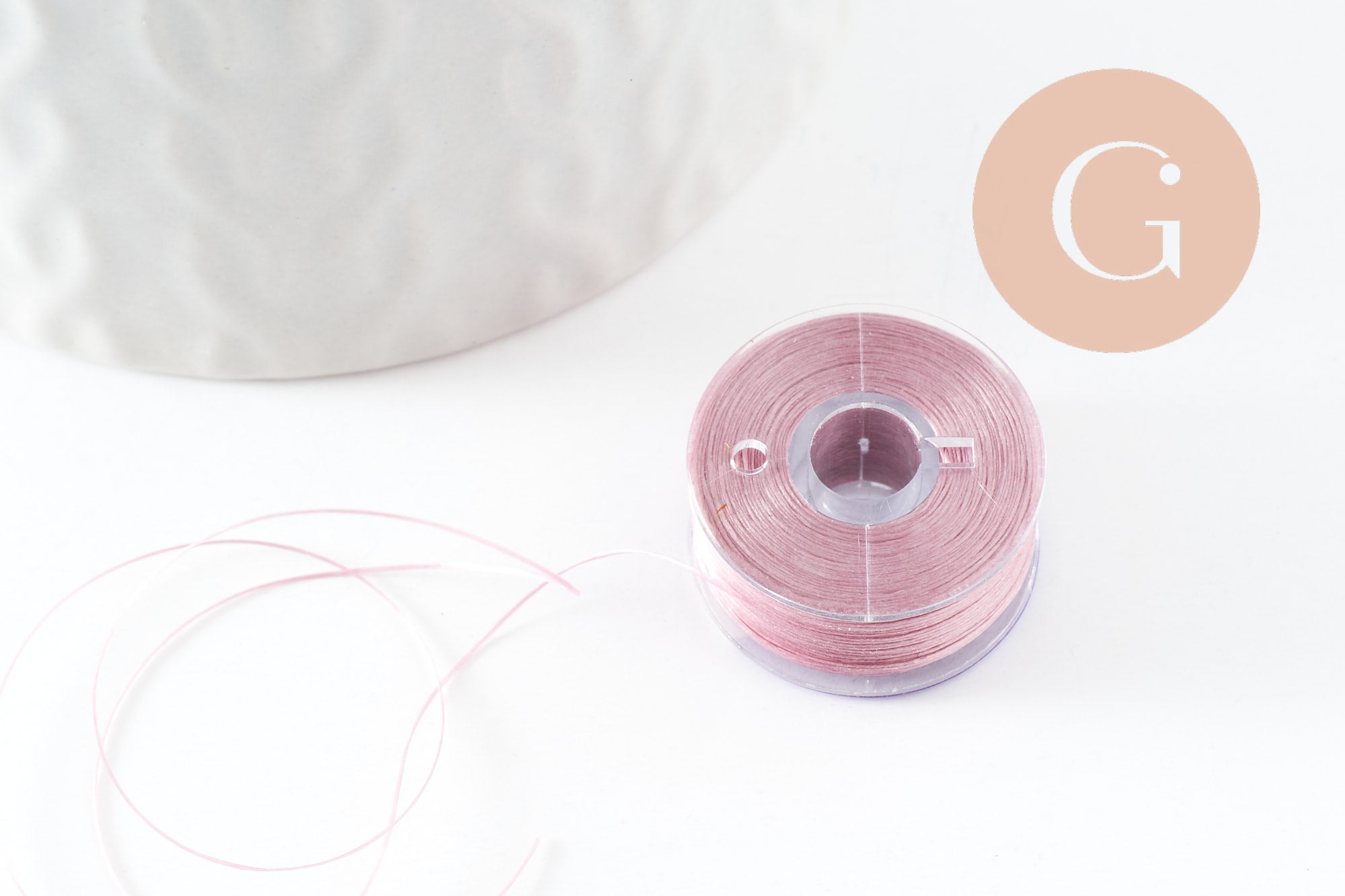Fil pour tissage de perles delica miyuki nylon rose 0.1mm, x1 rouleau de 46 mètres (G10564)