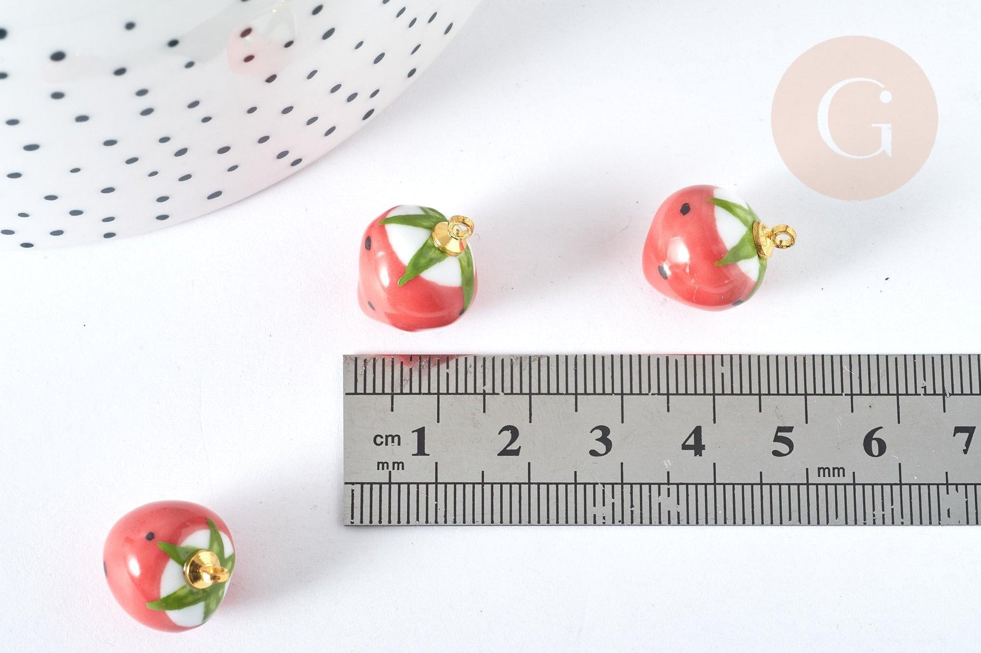 Pendentif Fraise porcelaine et laiton doré rouge 18~20mm, pendentif fruit , x1 (G7450)