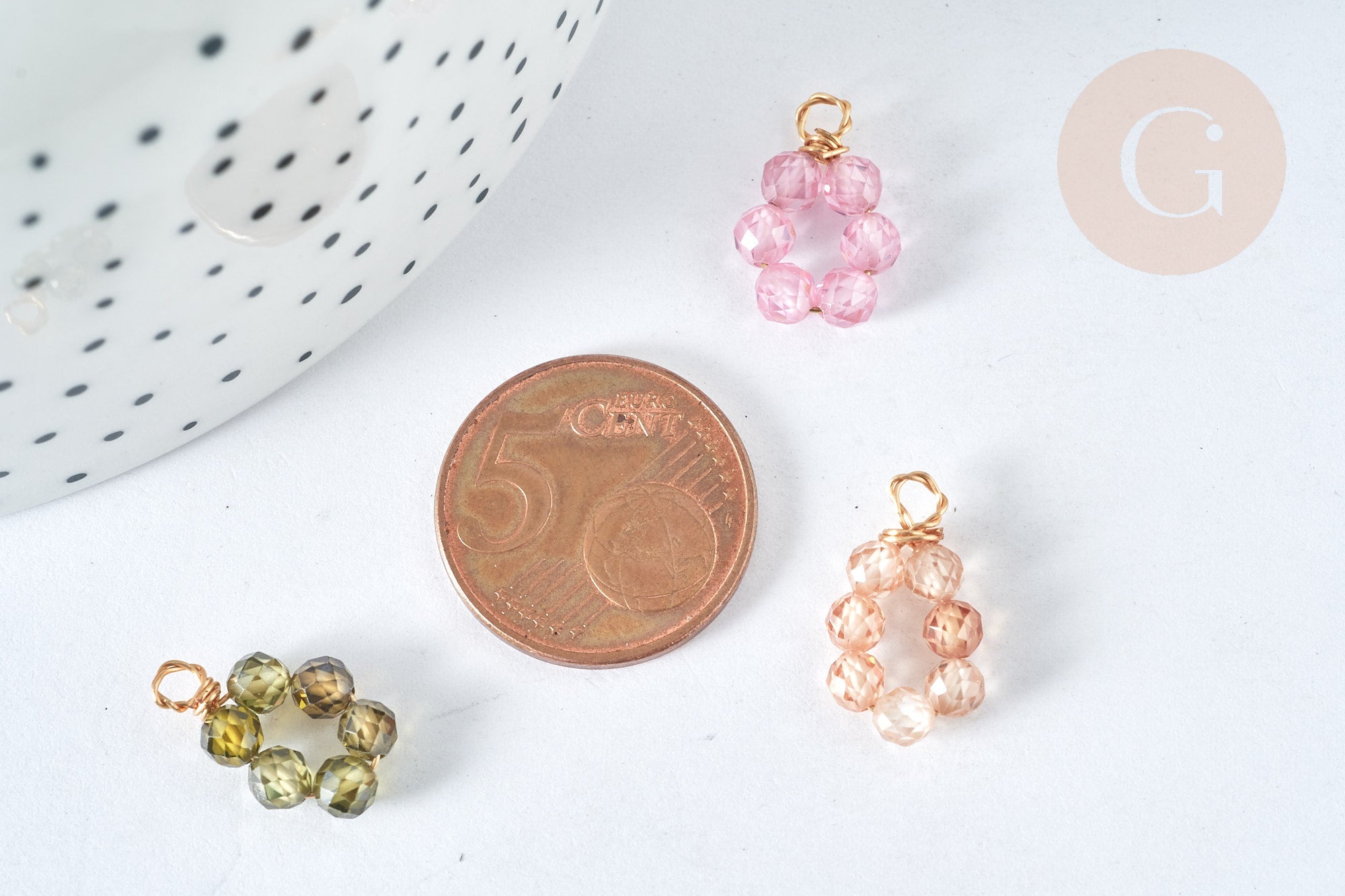 Pendentif Perles rondes facettées fleur cuivre doré zircons colorés 11,5mm,bijoux cristal, x1 (G7494)