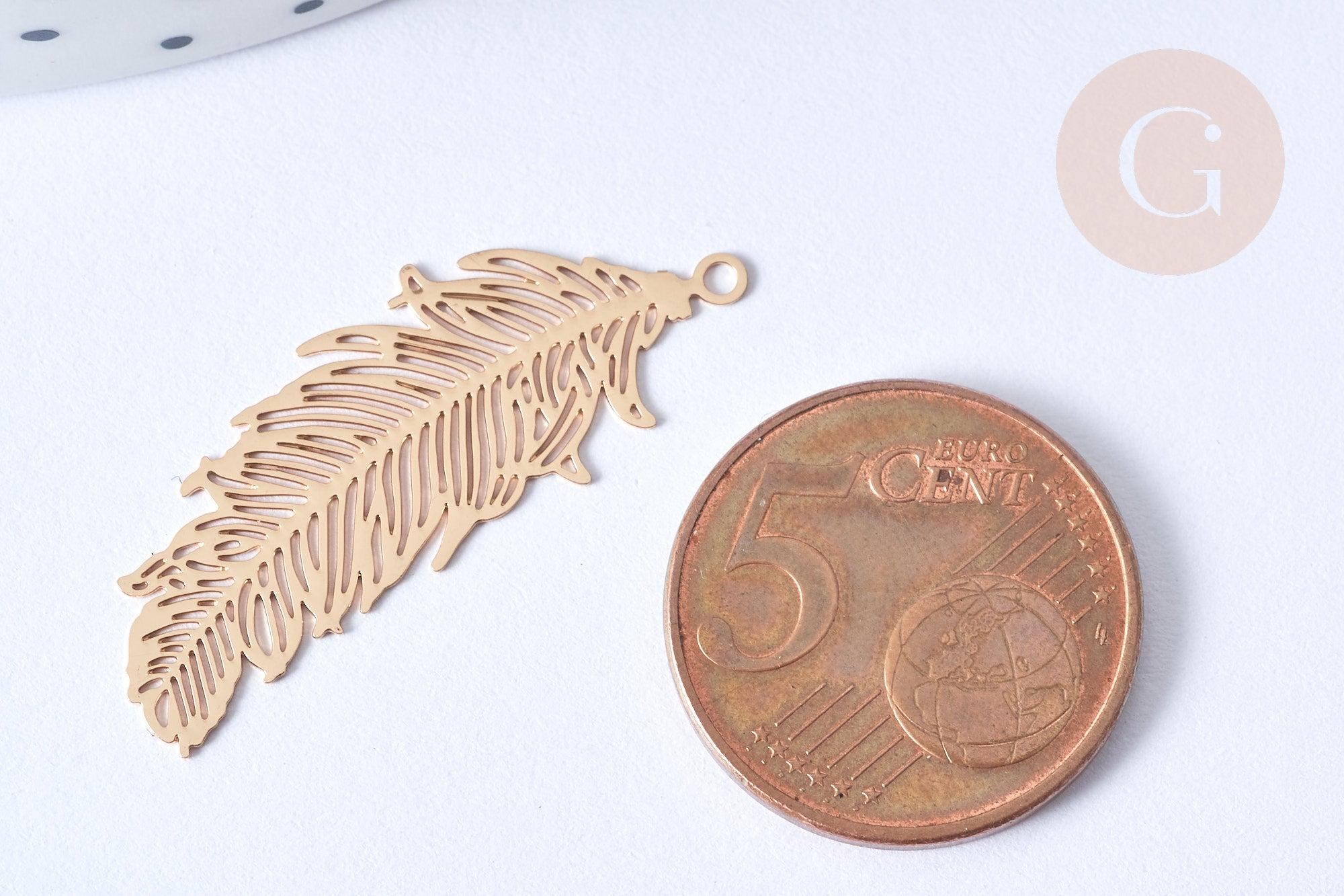 Pendentif Plume laiton doré 33,5mm, breloque laiton doré, x2 (G7789)