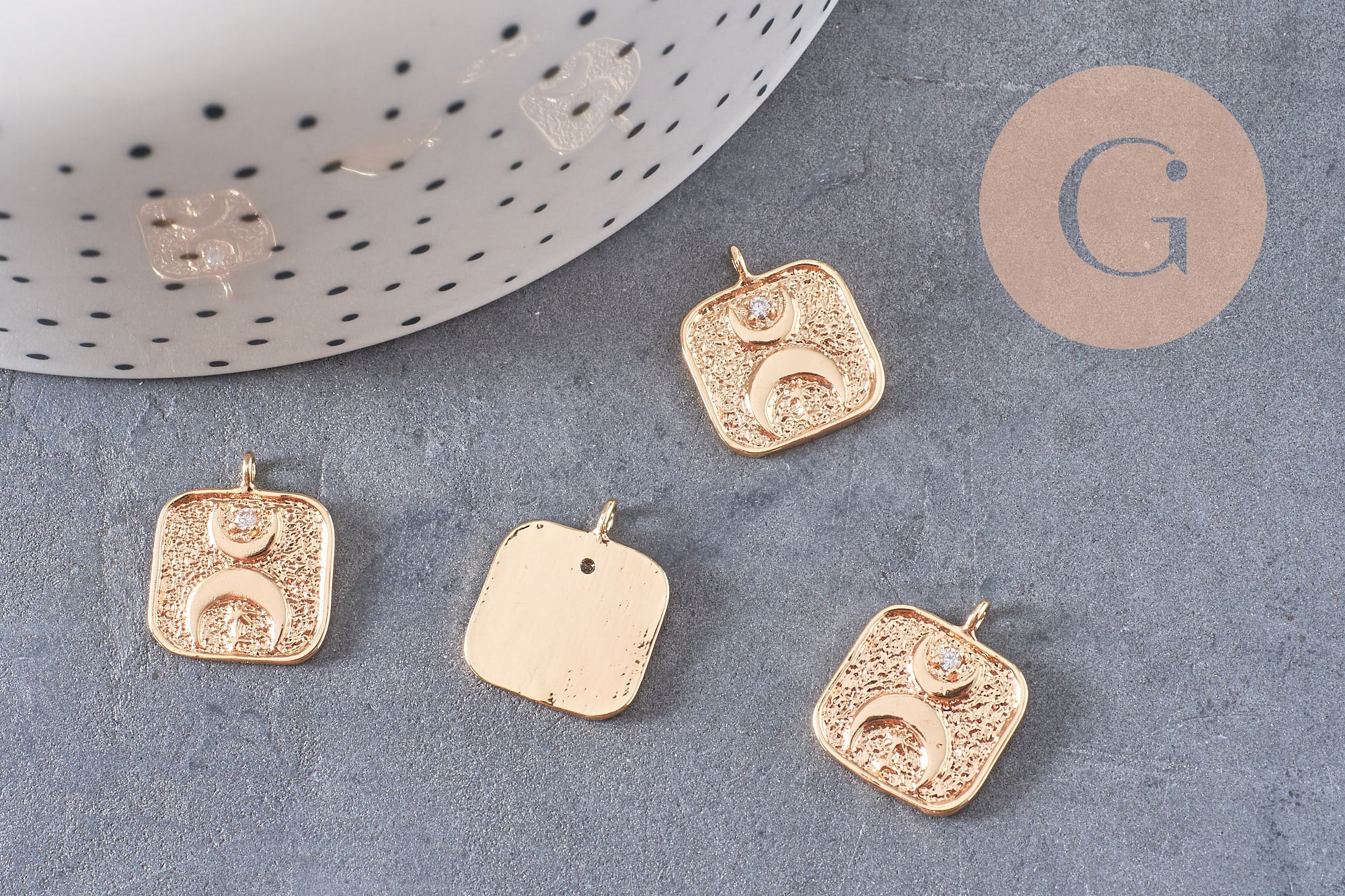 Pendentif carré lune protecteur chance en laiton zircon 18K 19mm, x1 (G10559)