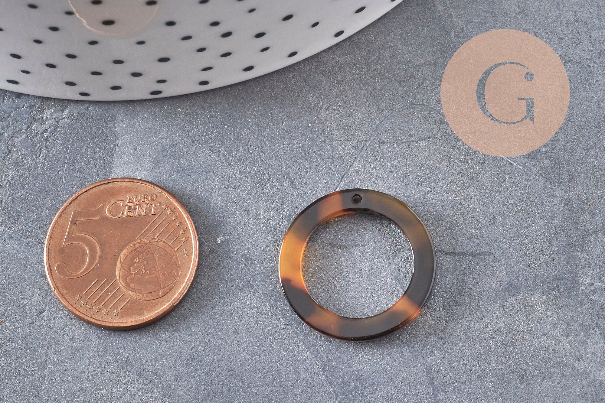 Pendentif cercle marron acétate, perle acétate,connecteur plastique,21.5mm, x2 ou x10 (G4802)