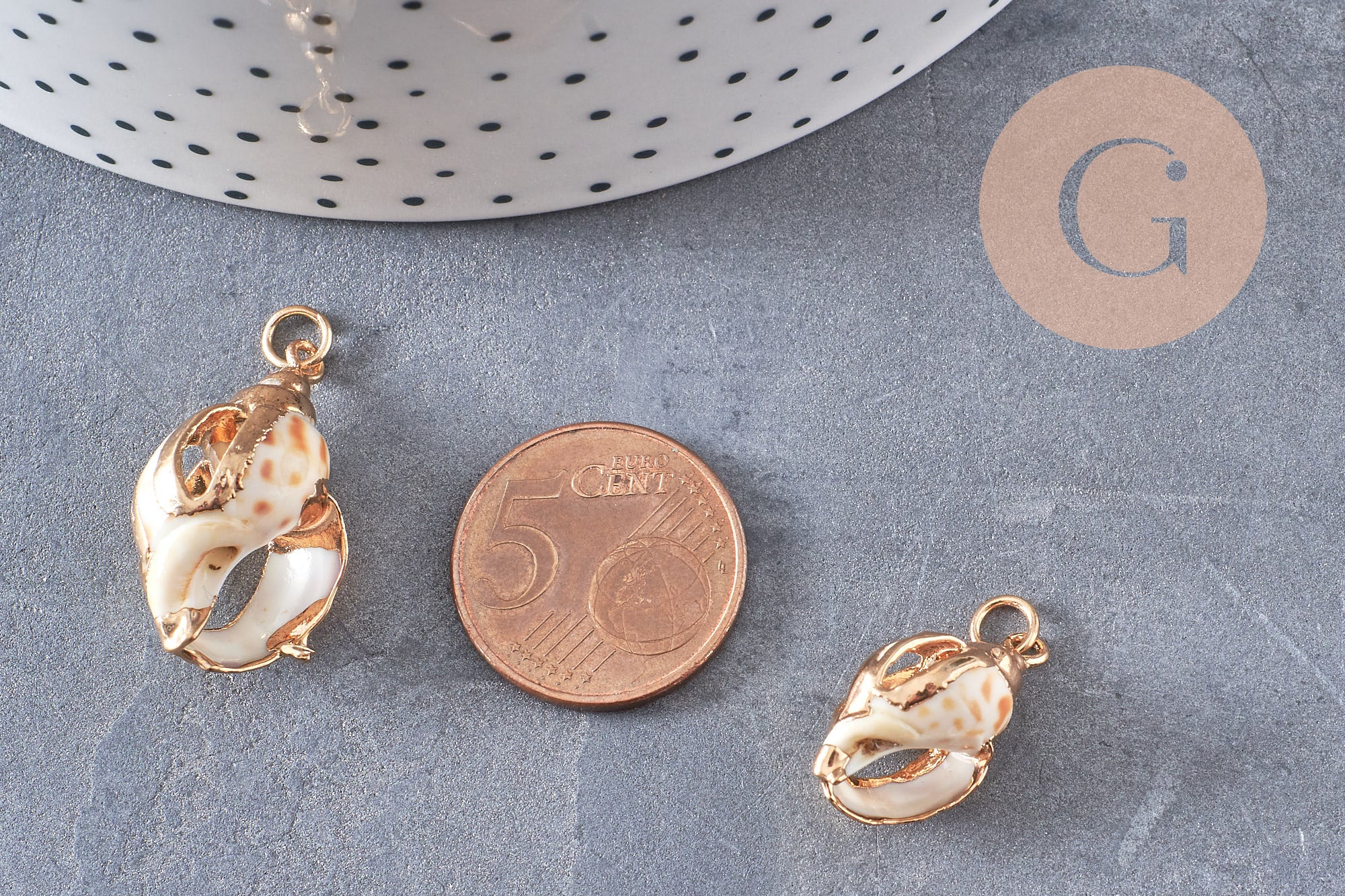 Pendentif coquillage naturel spirale doré, x1 (G2201)