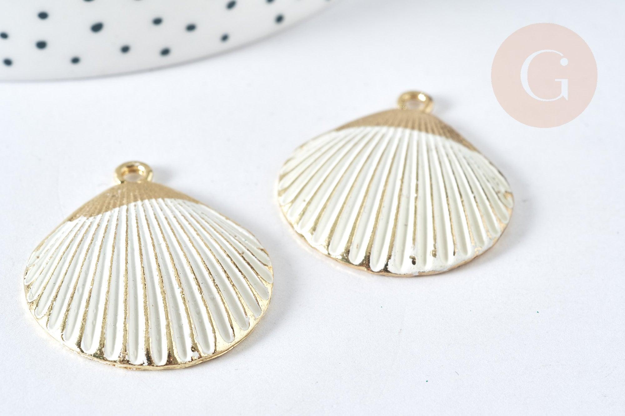 Pendentif coquillage zamac doré patiné blanc 35,5mm, x1 G7439