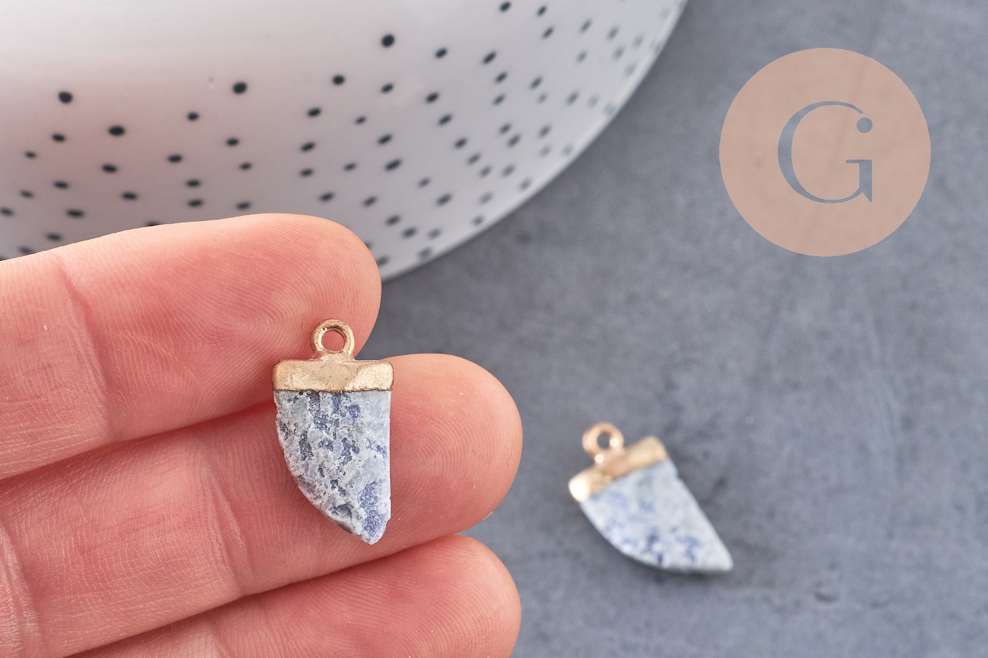 Pendentif corne sodalite bleue,pendentif bijoux, pendentif pierre, sodalite naturelle,21mm, x1 (G2705)