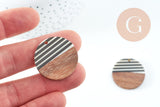Pendentif disque en bois de noyer résine rayée noir & blanc 28.5mm,x2 (G3784)