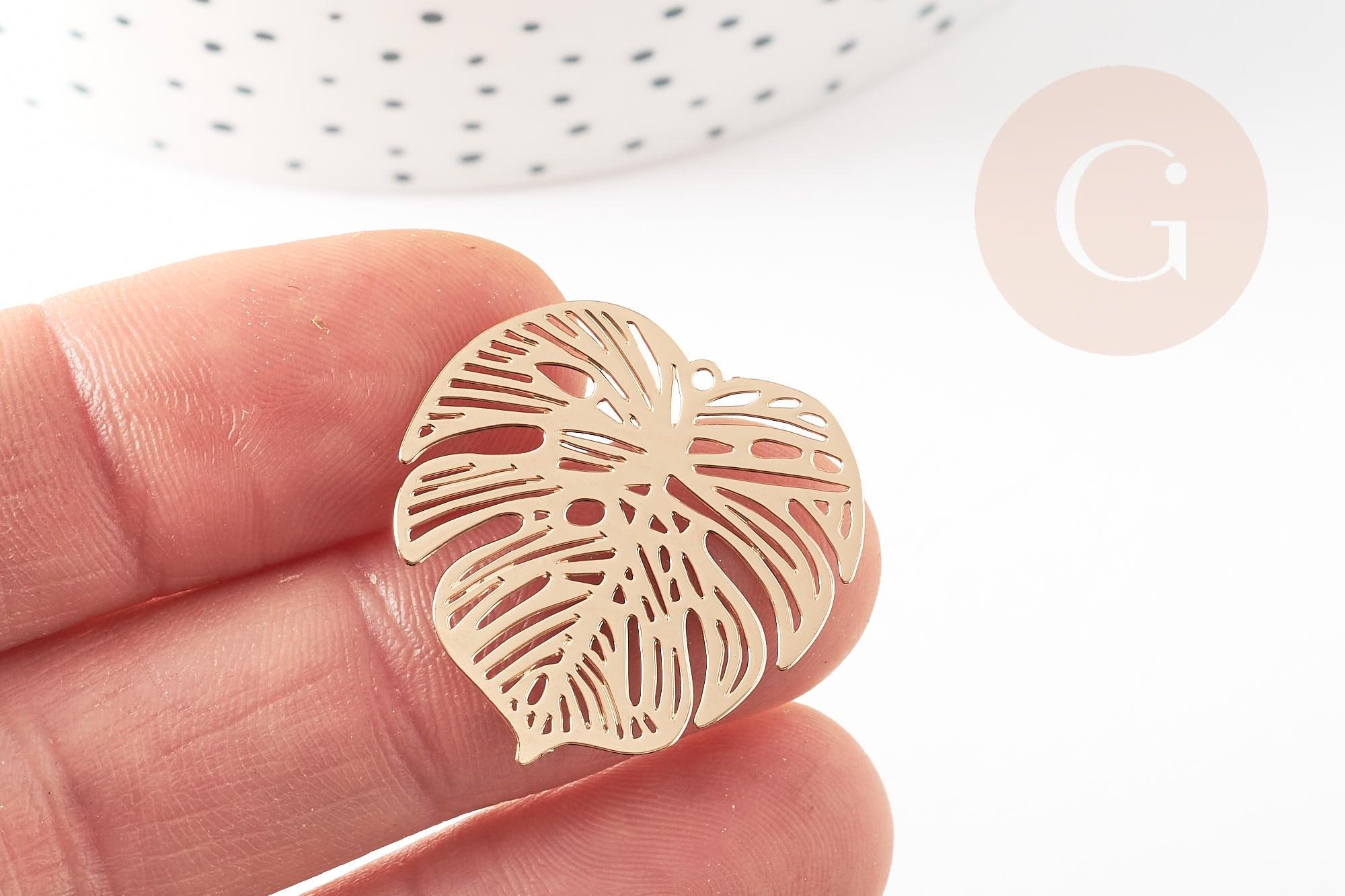 Pendentif estampe filigrane feuille monsterosa laiton doré 32mm, x2 (G3690)