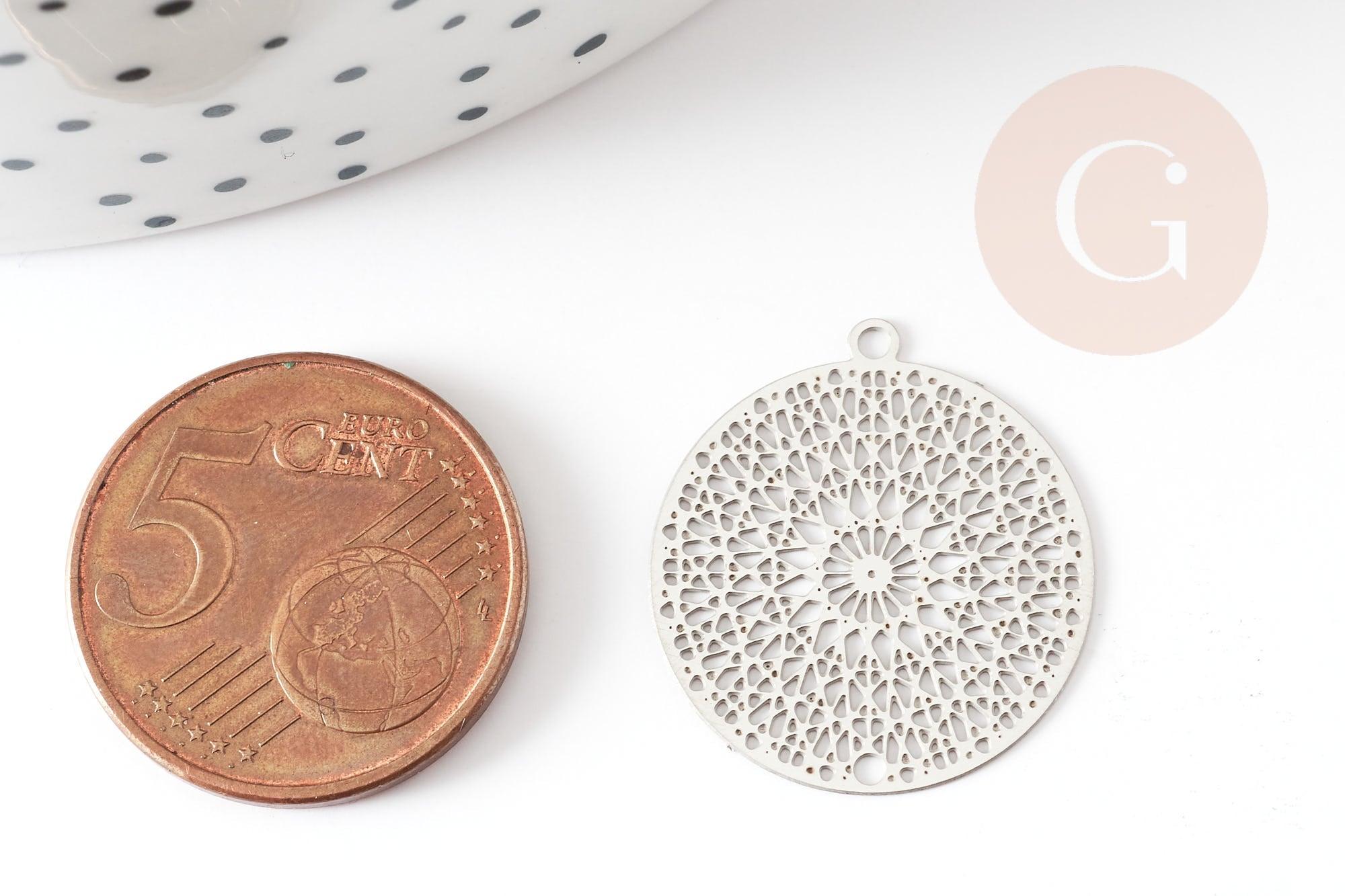 Pendentif estampe filigrane rond acier argent, Pendentif très fin et léger, 22x20mm,x2 (G4910)