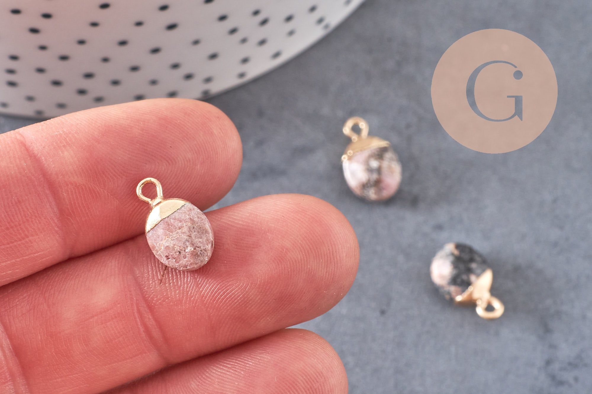 Pendentif goutte rhodonite naturelle fer doré 14mm, x2 (G10276)